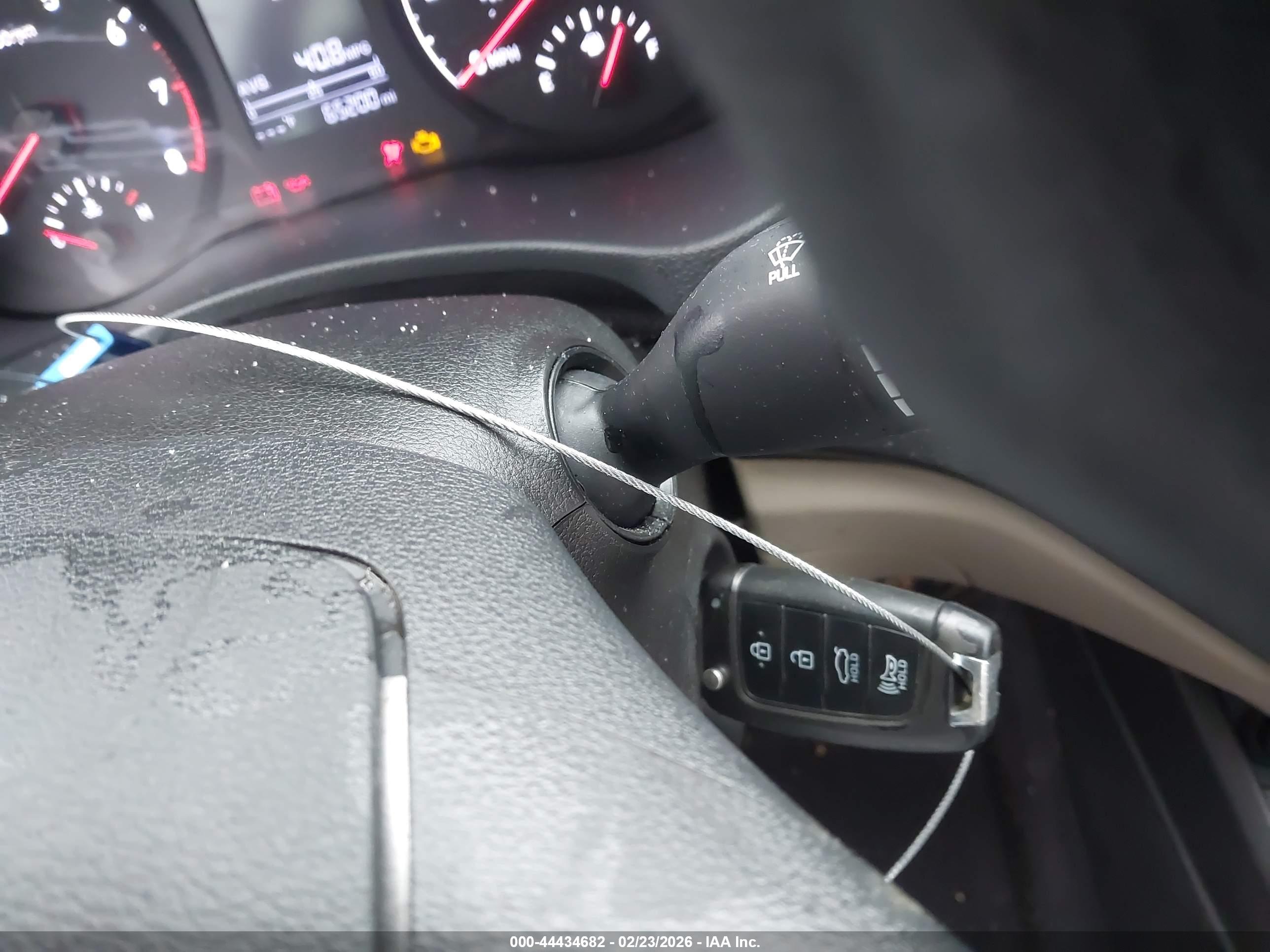HYUNDAI ACCENT image 11