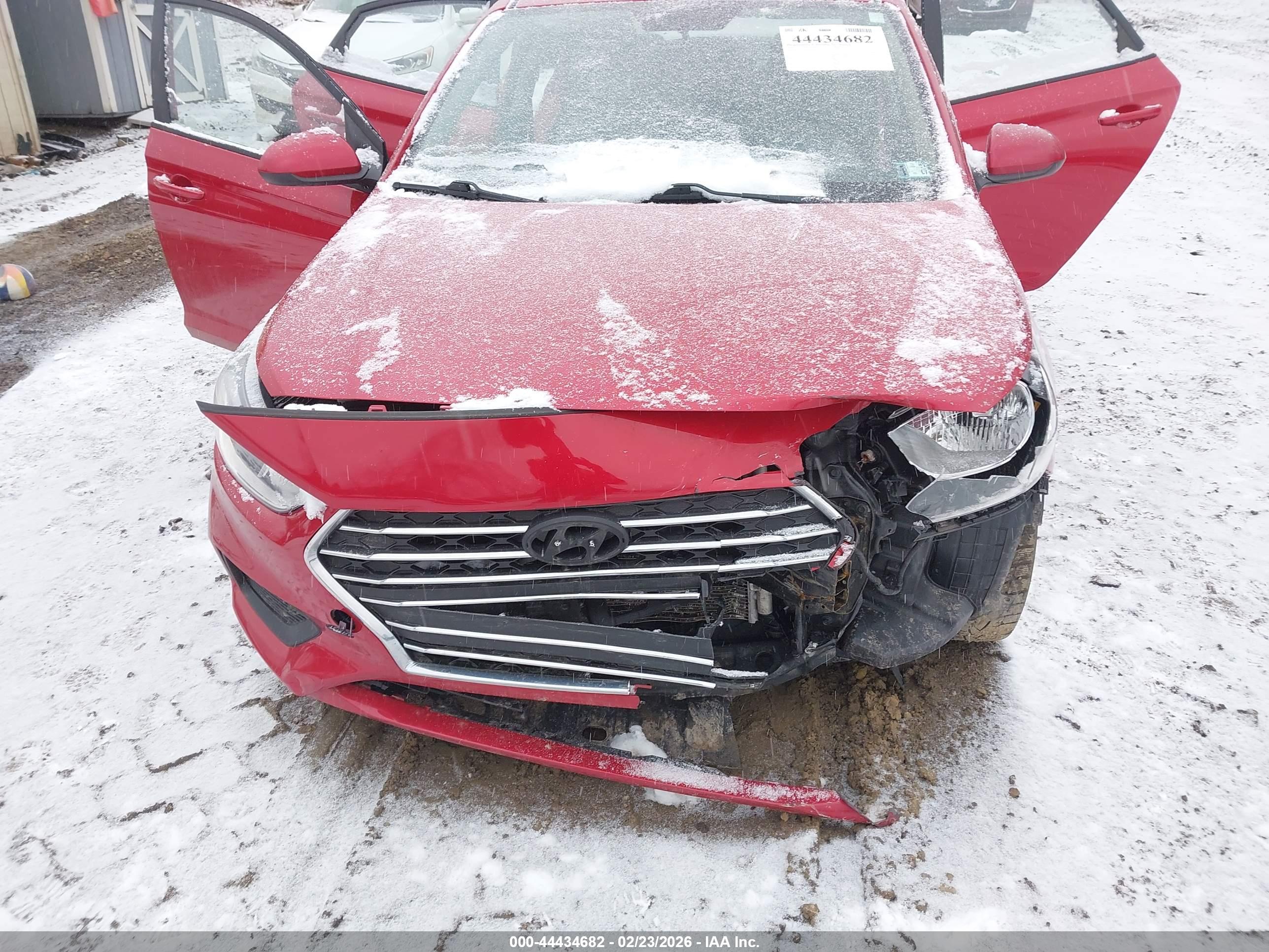 HYUNDAI ACCENT image 6
