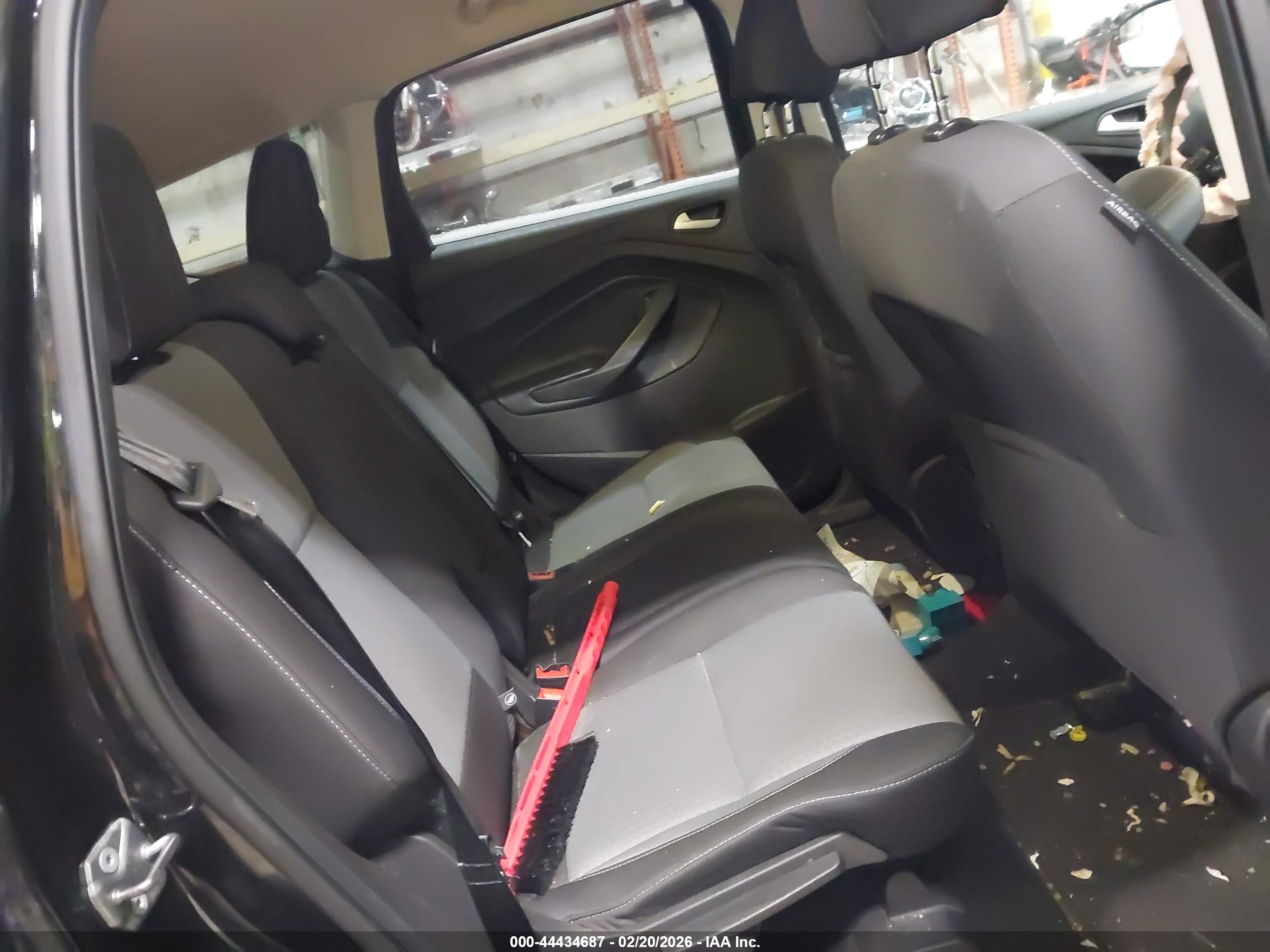 FORD ESCAPE image 8