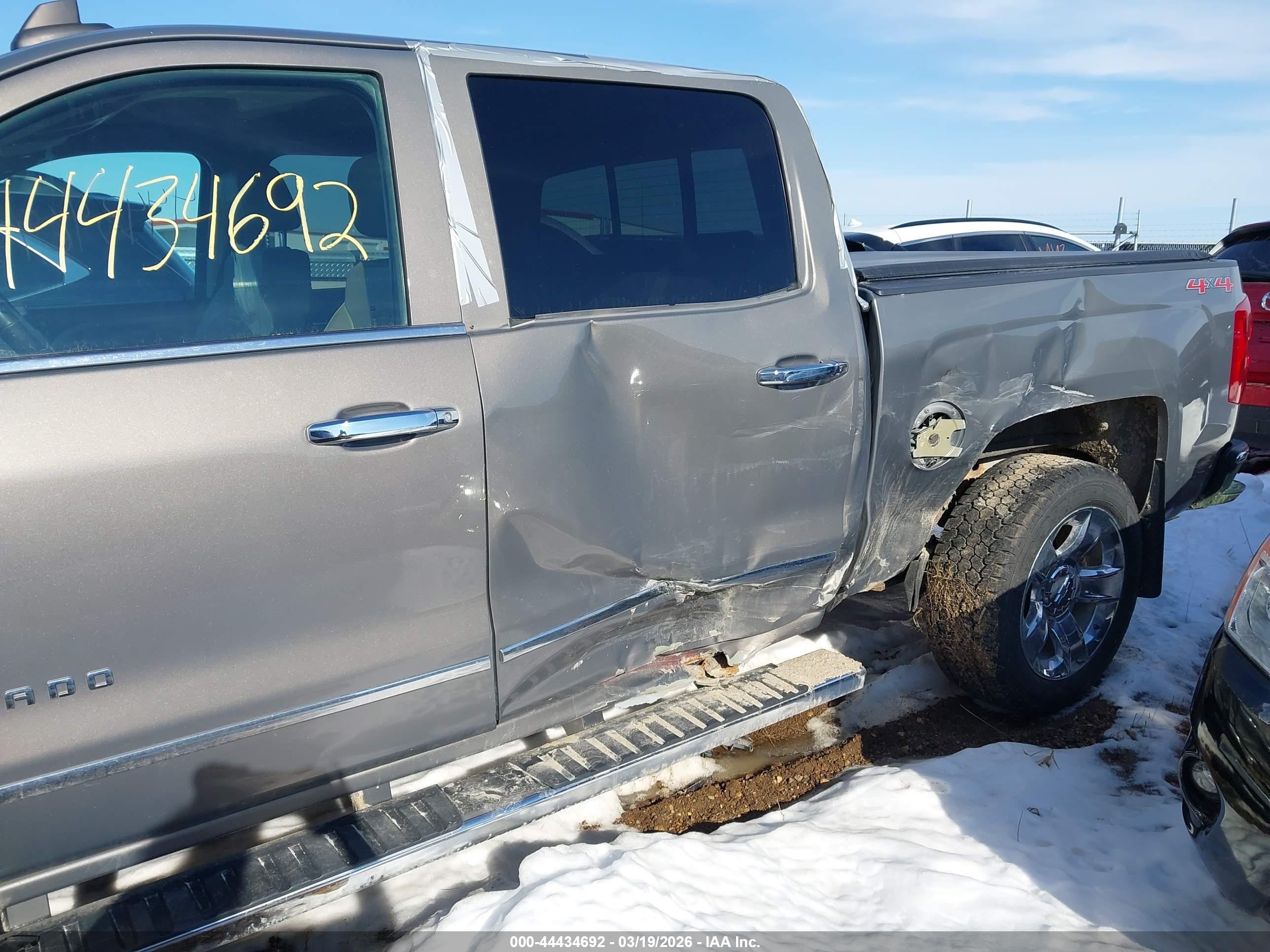 CHEVROLET SILVERADO image 6
