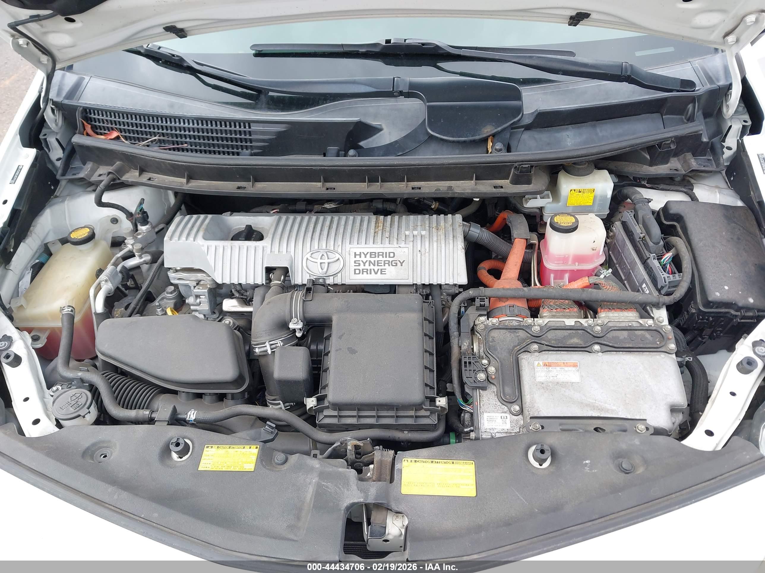 TOYOTA PRIUS image 10