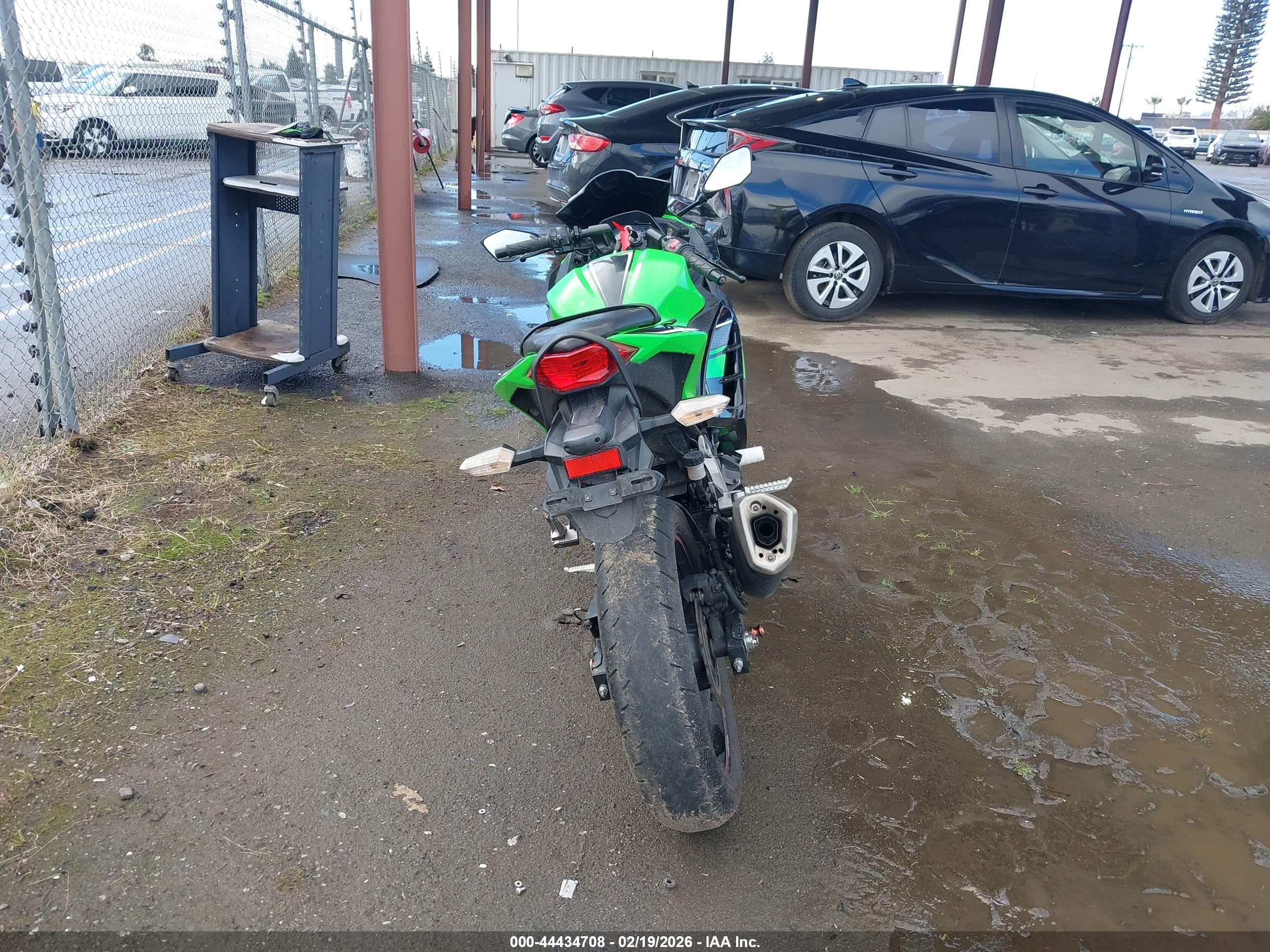 KAWASAKI EX300 image 6