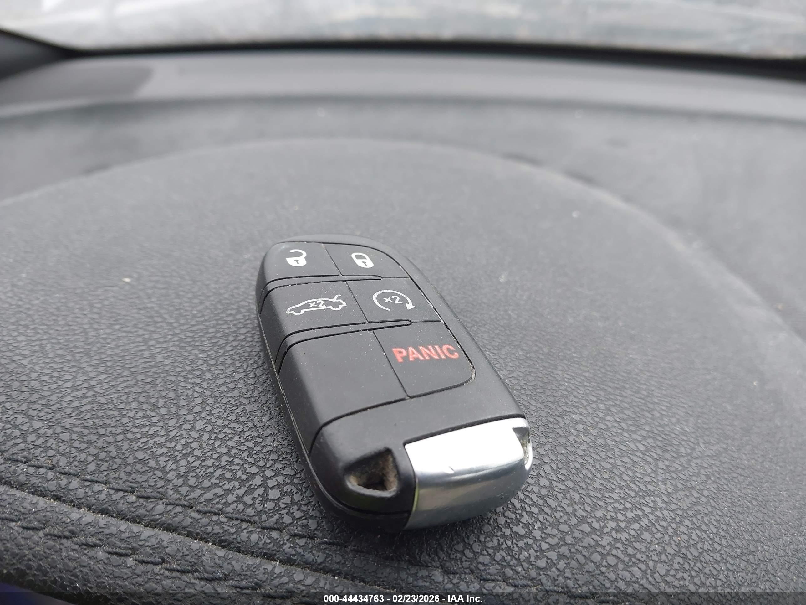 CHRYSLER 300 image 11
