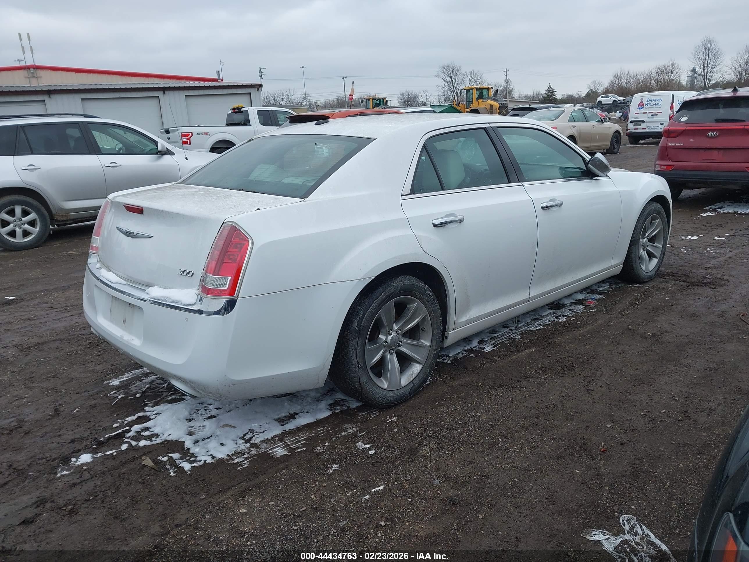 CHRYSLER 300 image 4