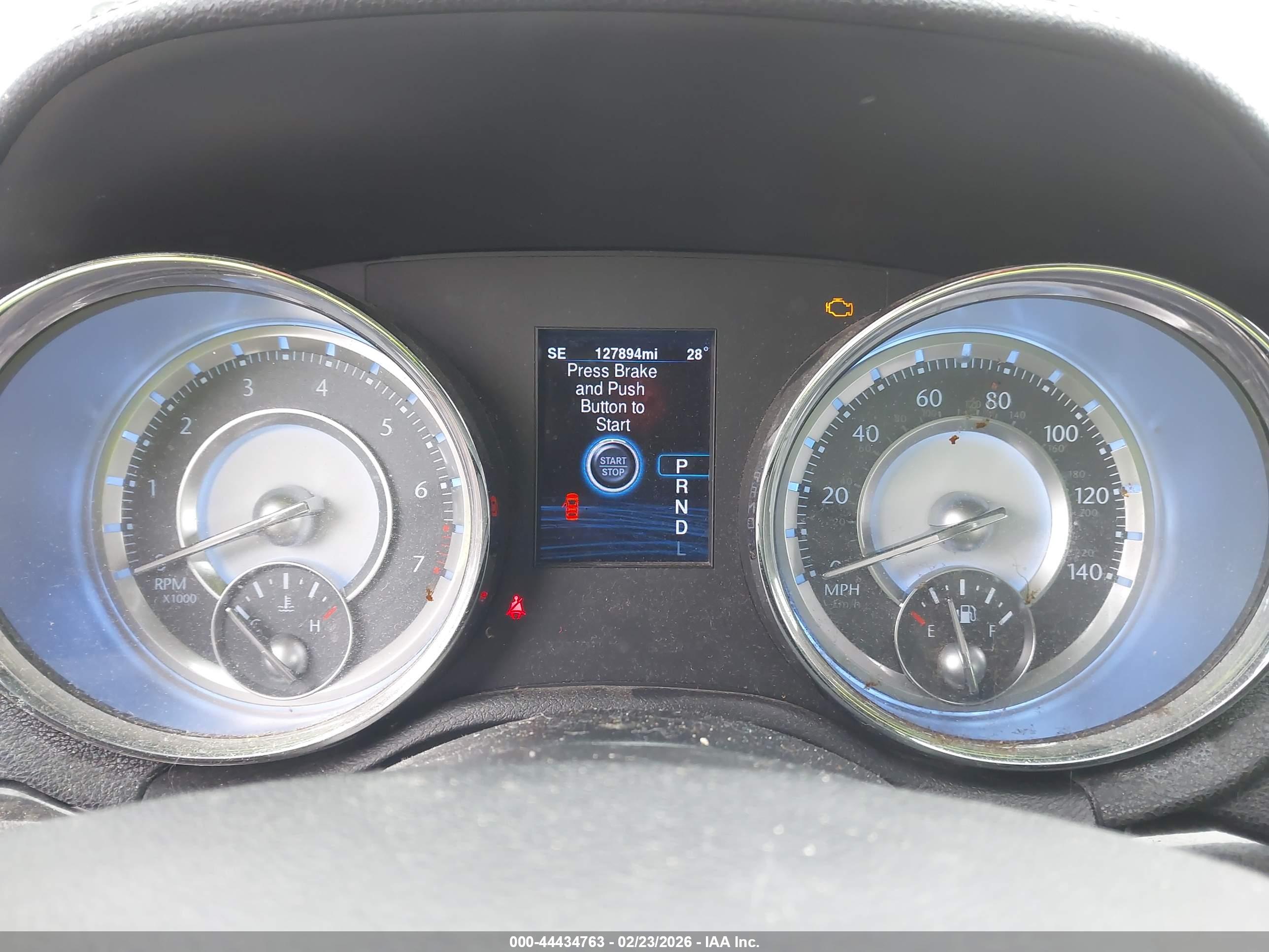 CHRYSLER 300 image 7