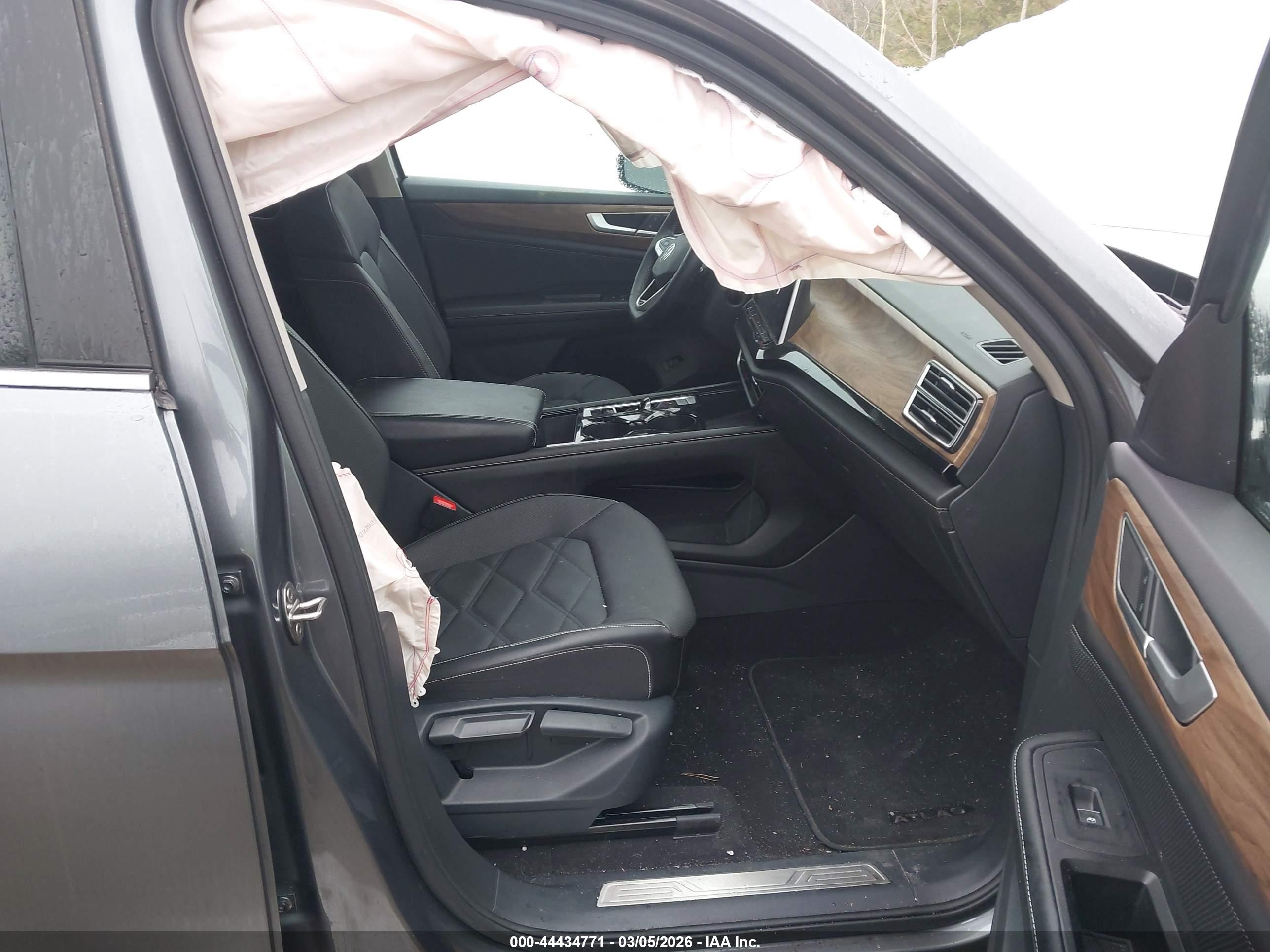 VOLKSWAGEN ATLAS image 5