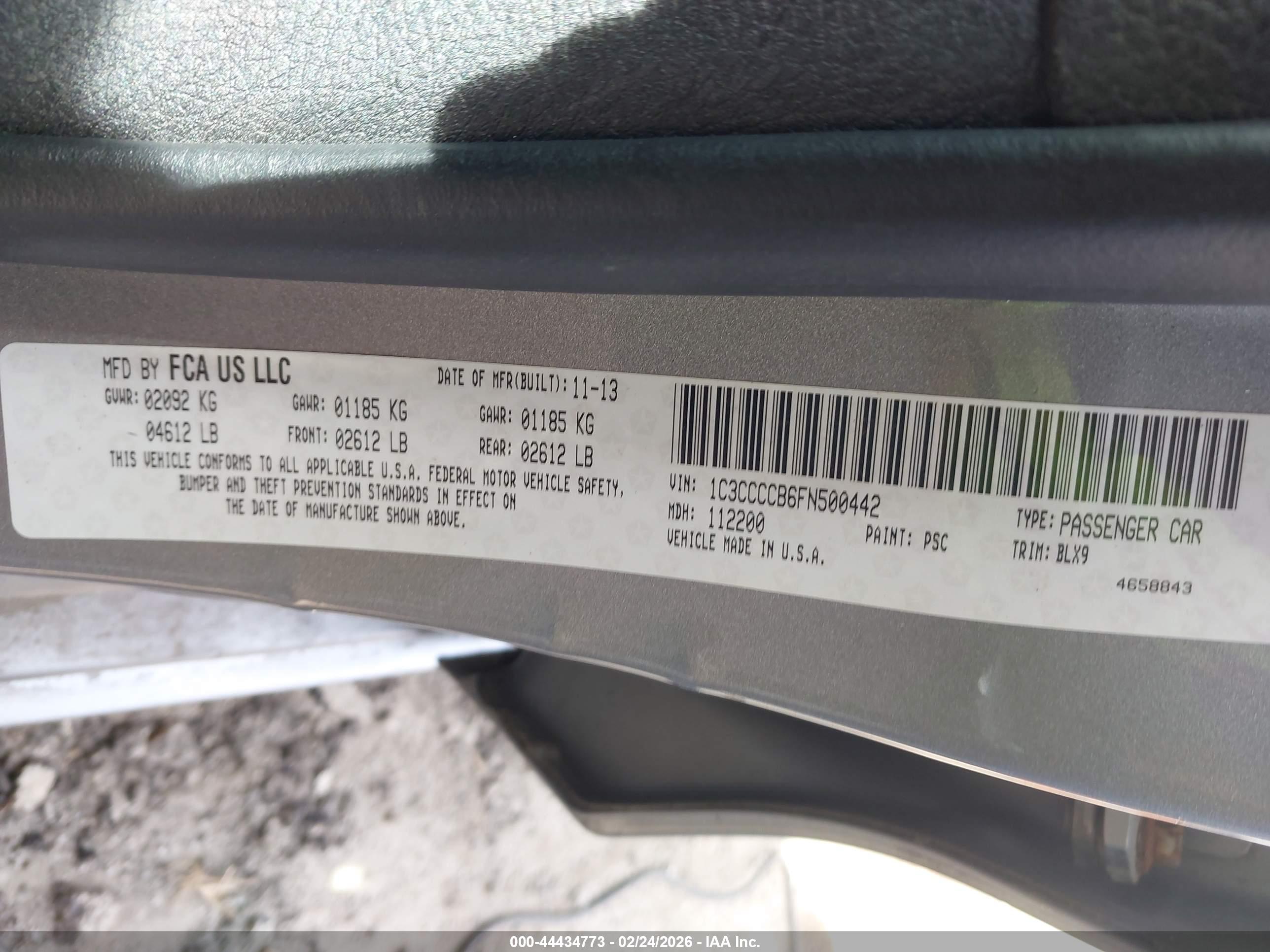 CHRYSLER 200 image 9