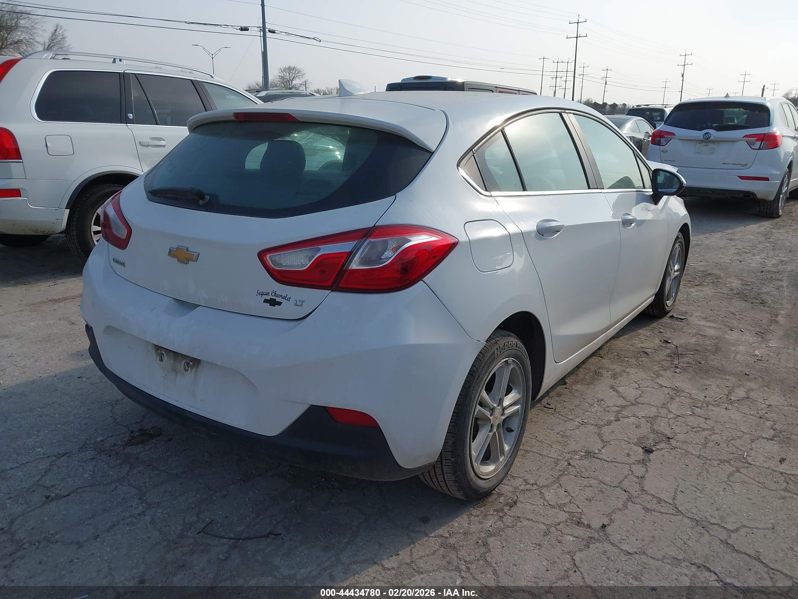 CHEVROLET CRUZE image 4
