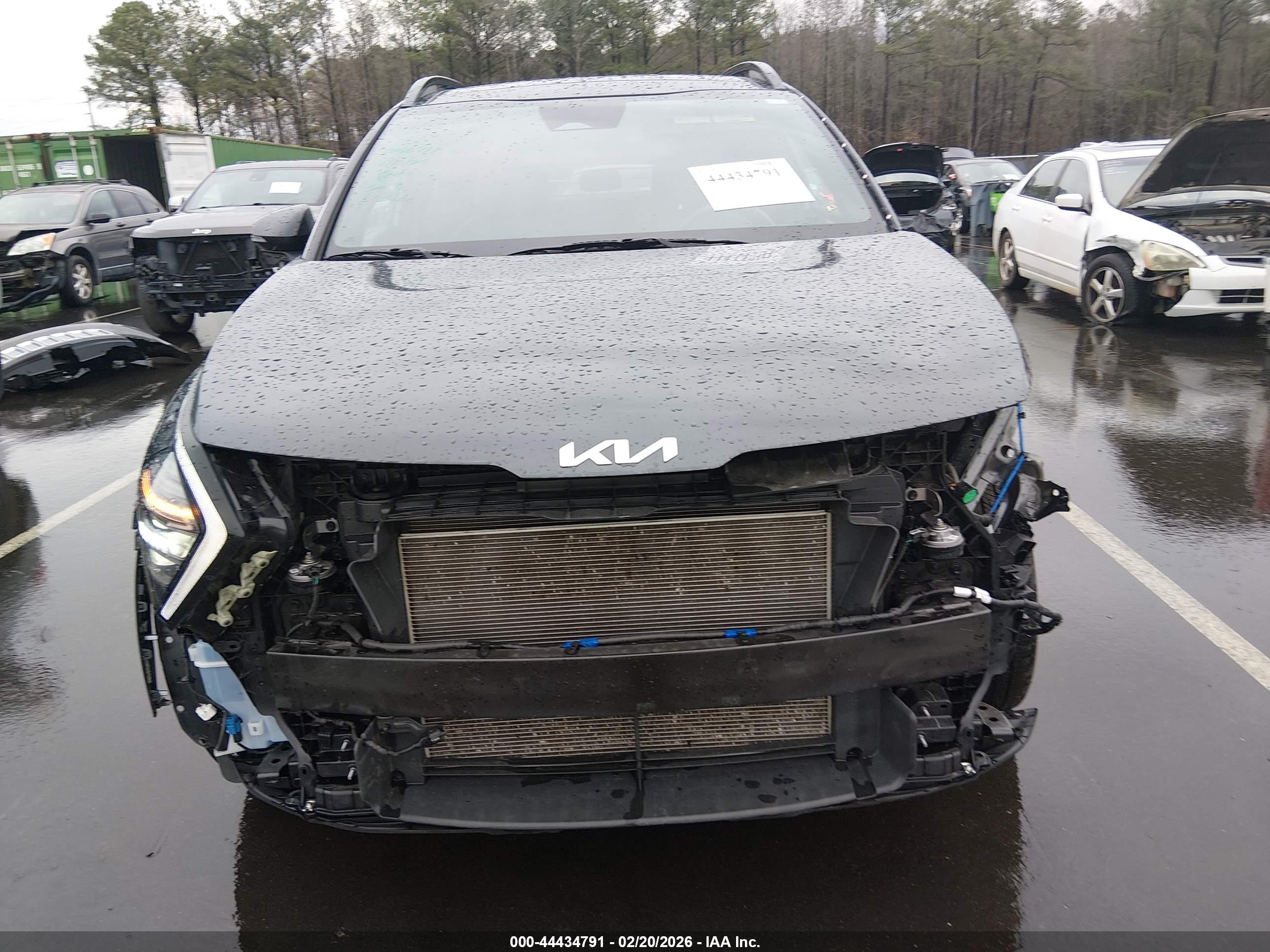 KIA SPORTAGE image 6