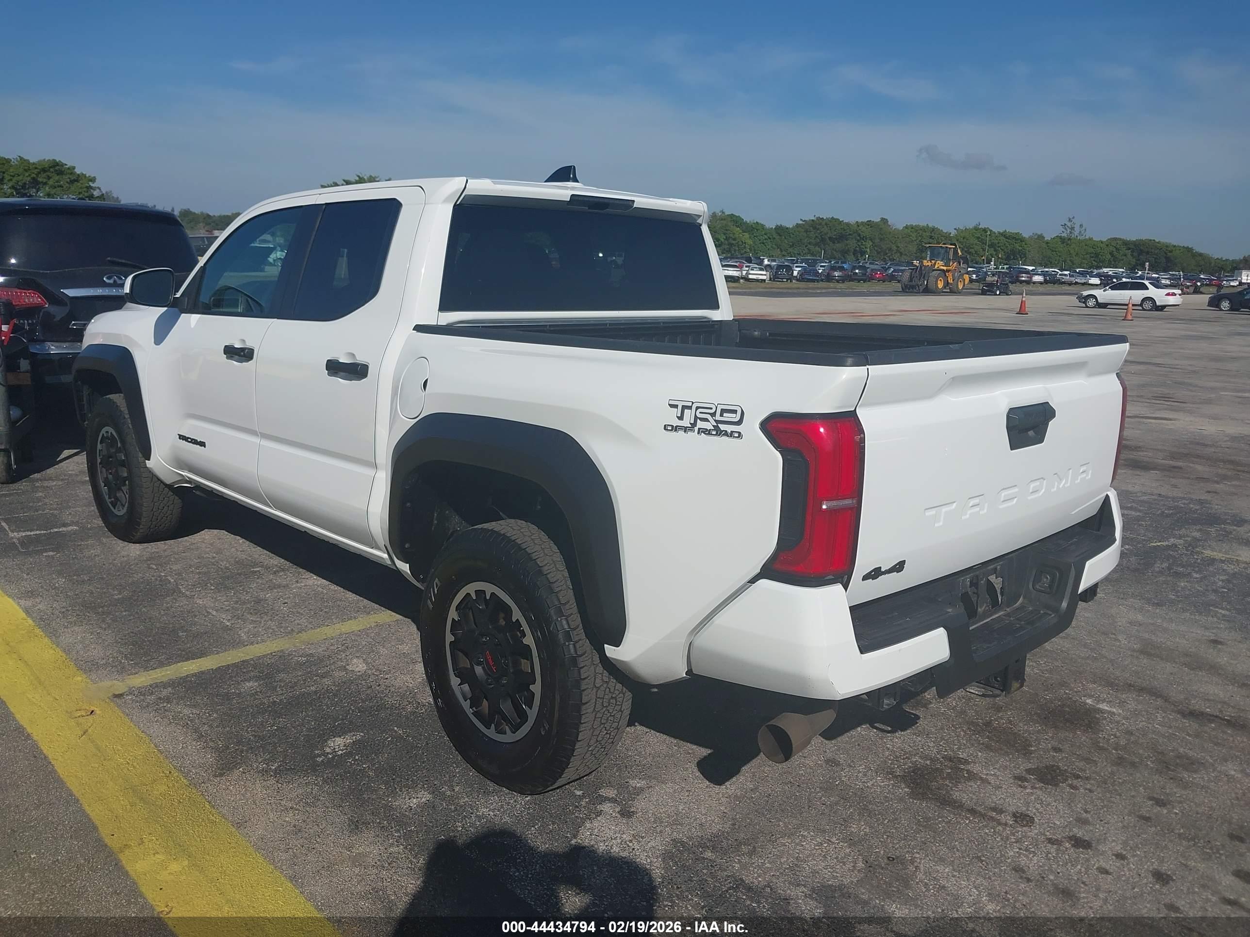 TOYOTA TACOMA image 3