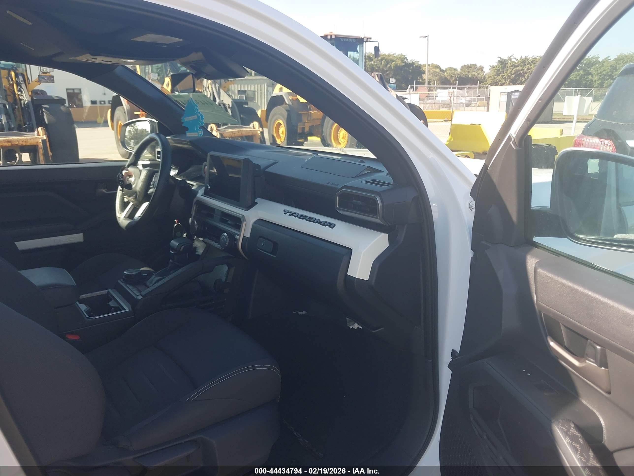 TOYOTA TACOMA image 5