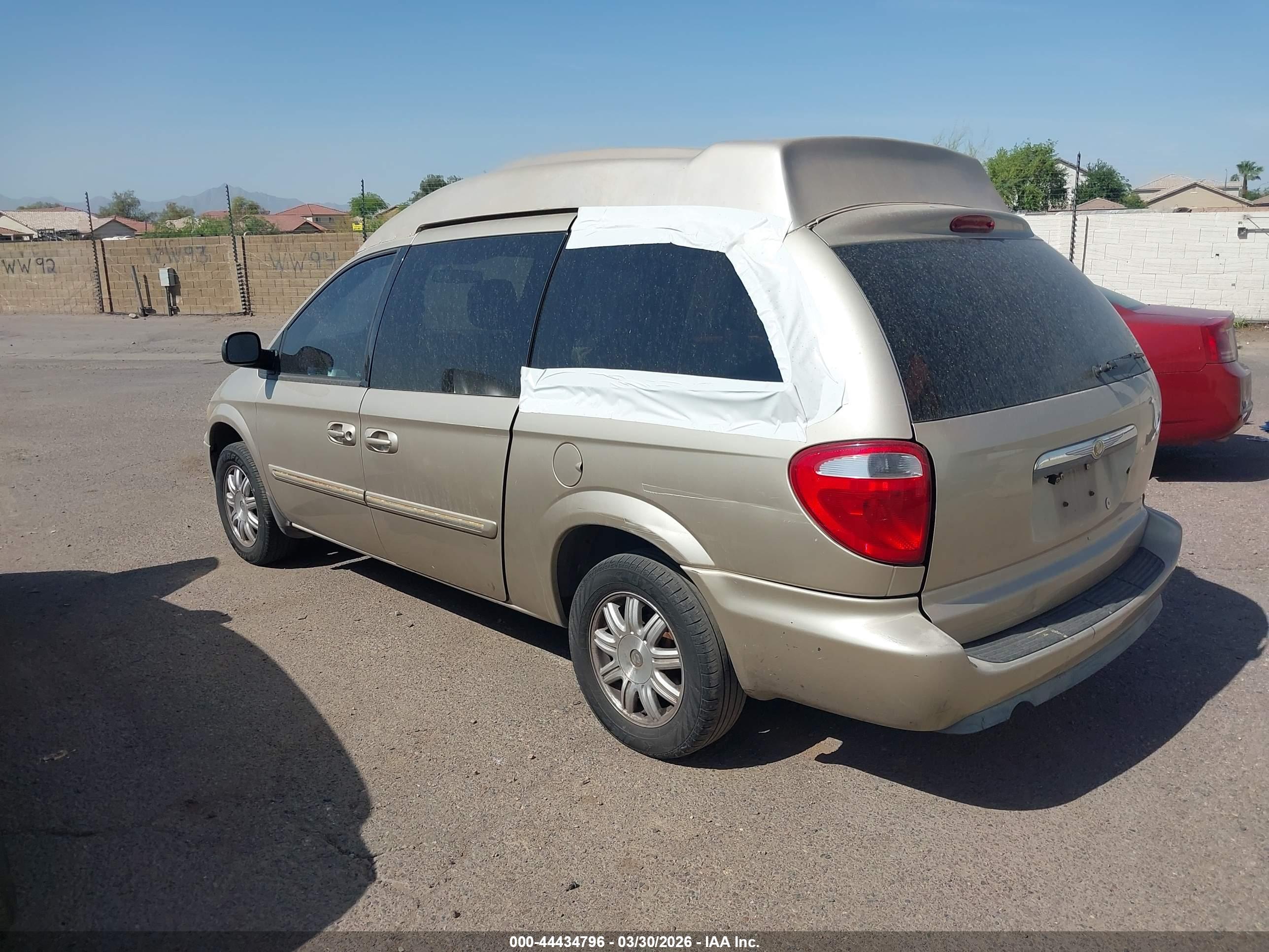 CHRYSLER TOWN image 3