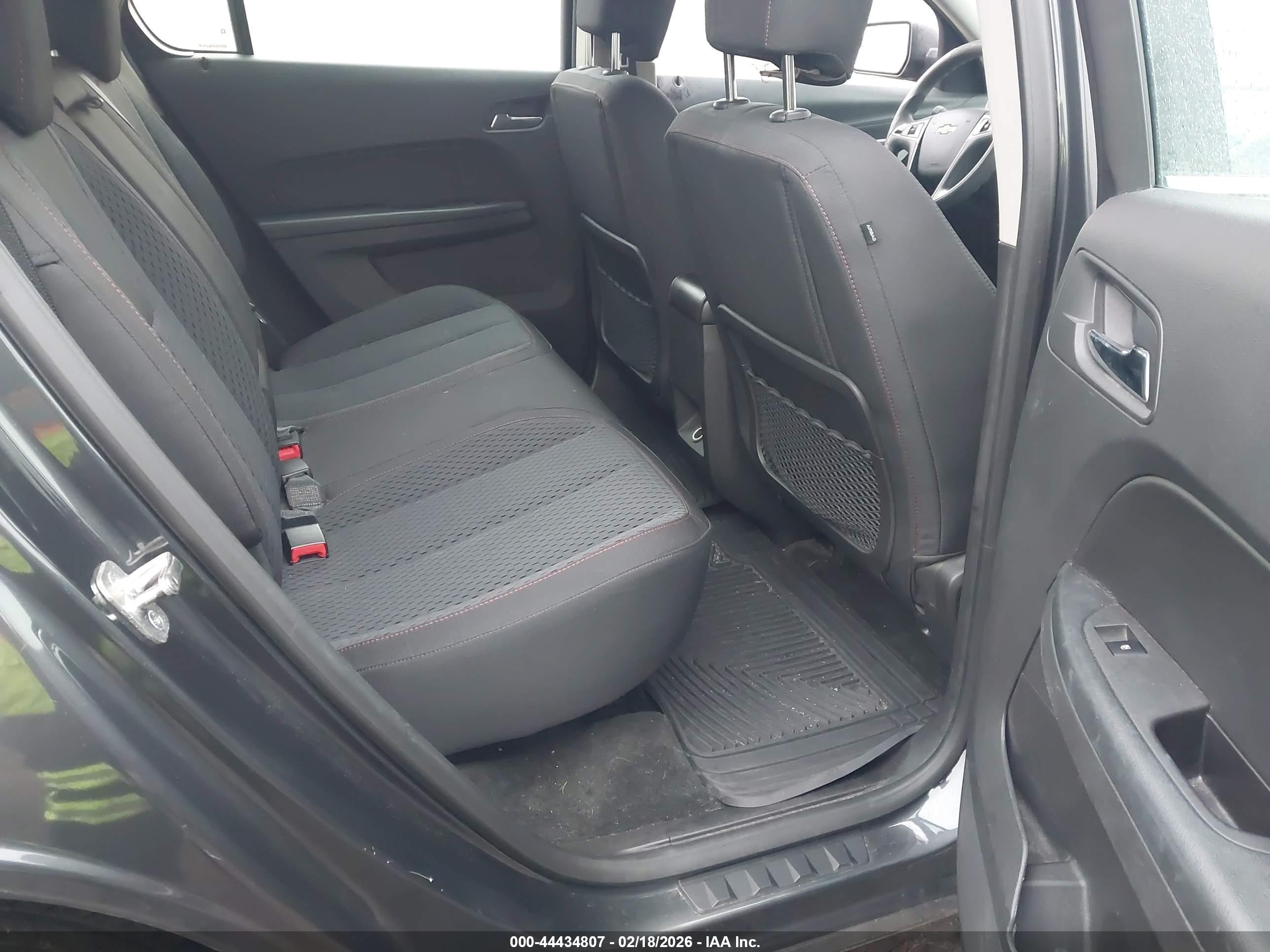 CHEVROLET EQUINOX image 8