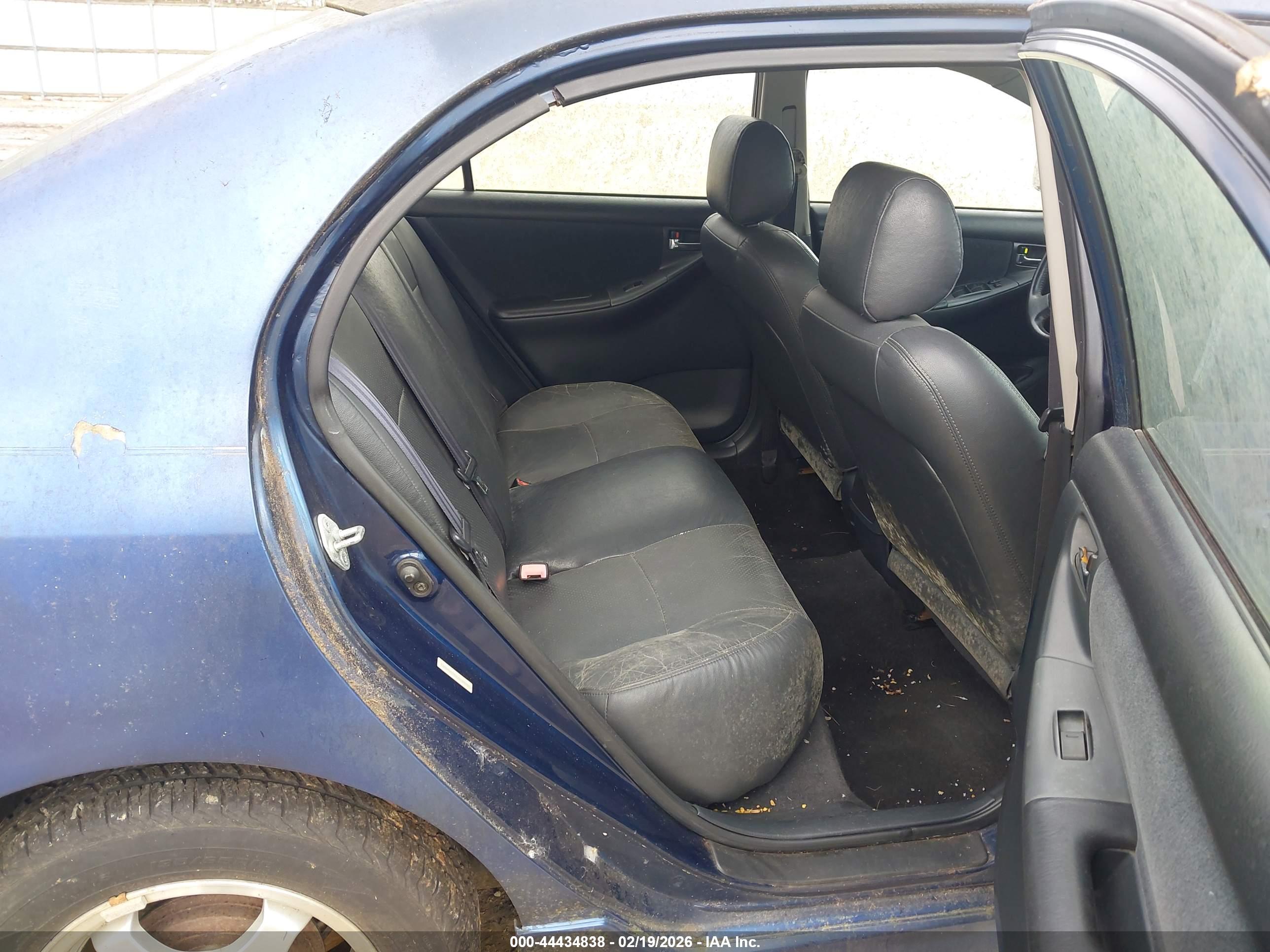 TOYOTA COROLLA image 8