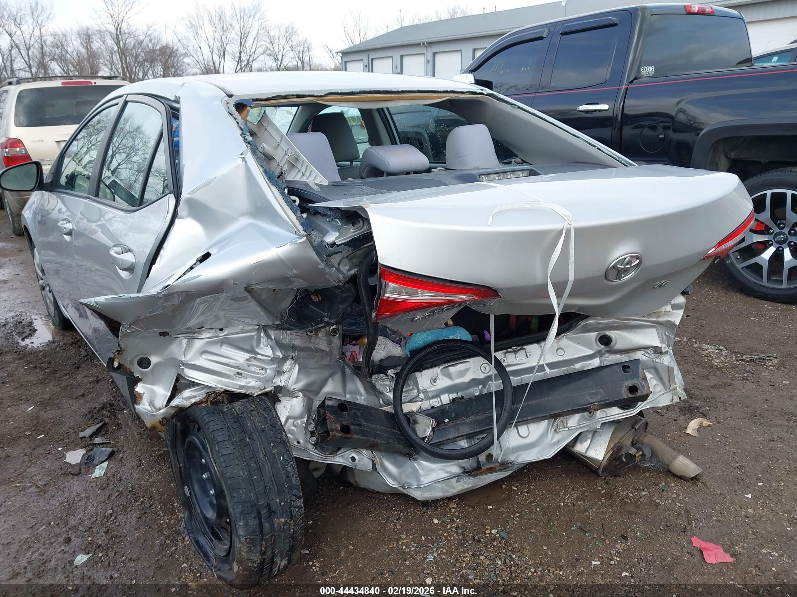 TOYOTA COROLLA image 6