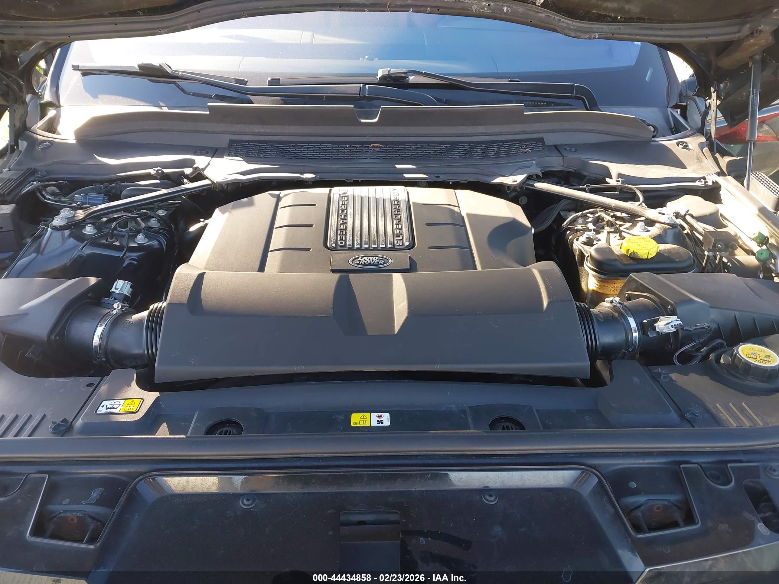 LAND ROVER image 10