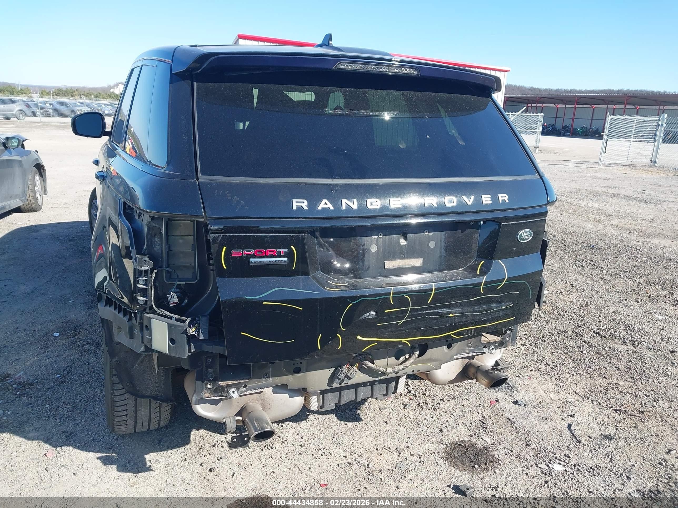 LAND ROVER image 6