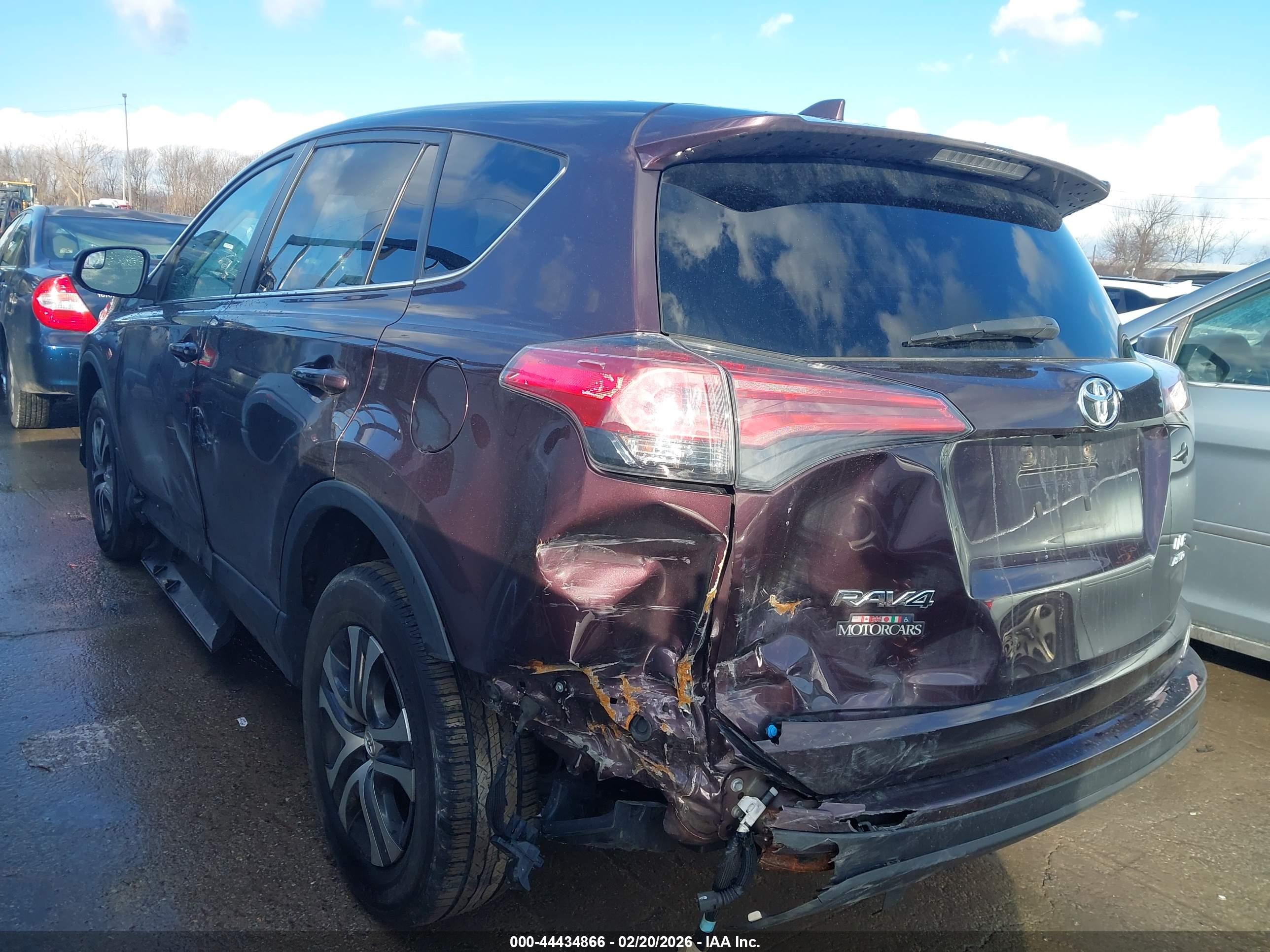 TOYOTA RAV4 image 3