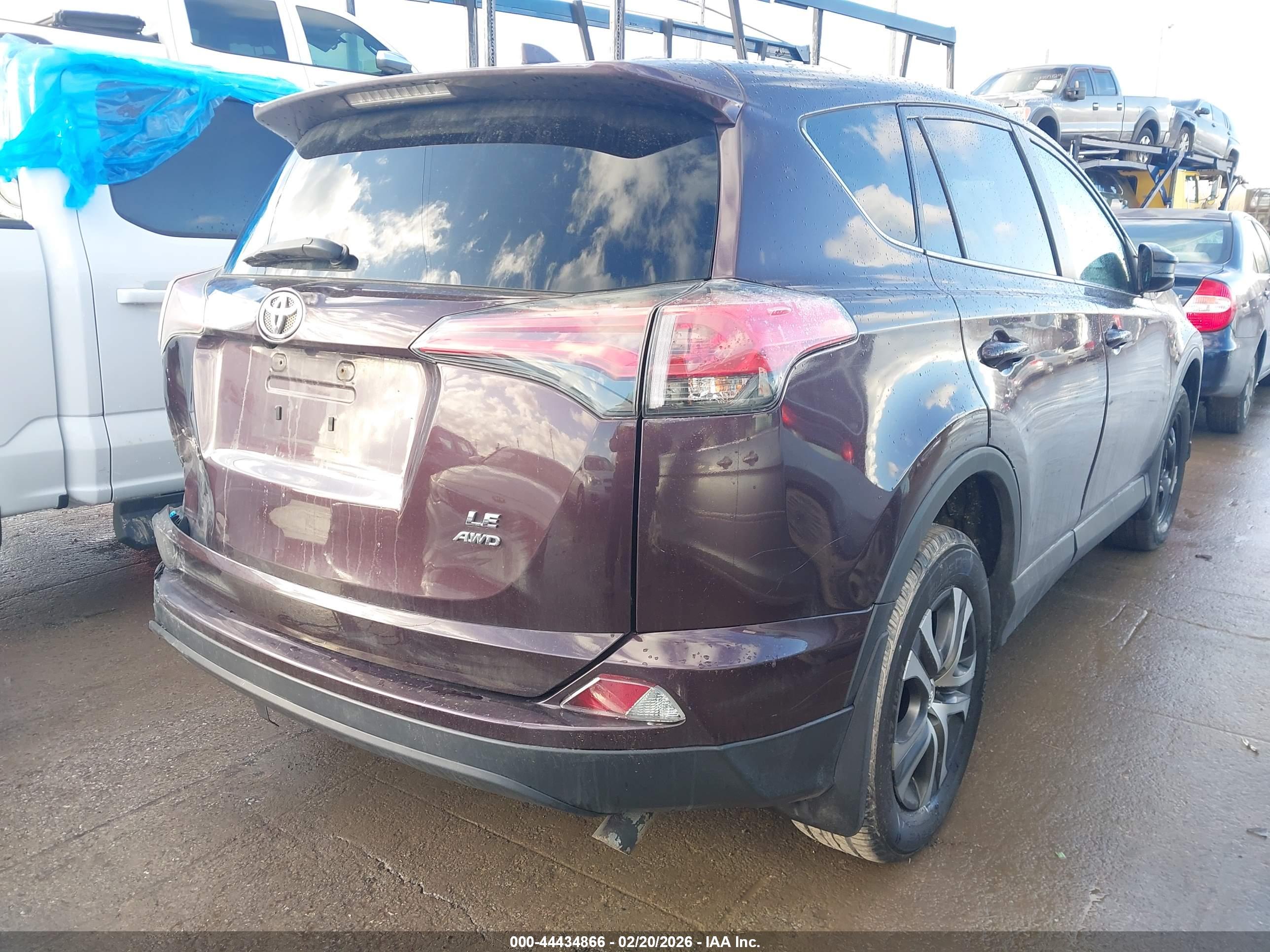 TOYOTA RAV4 image 4