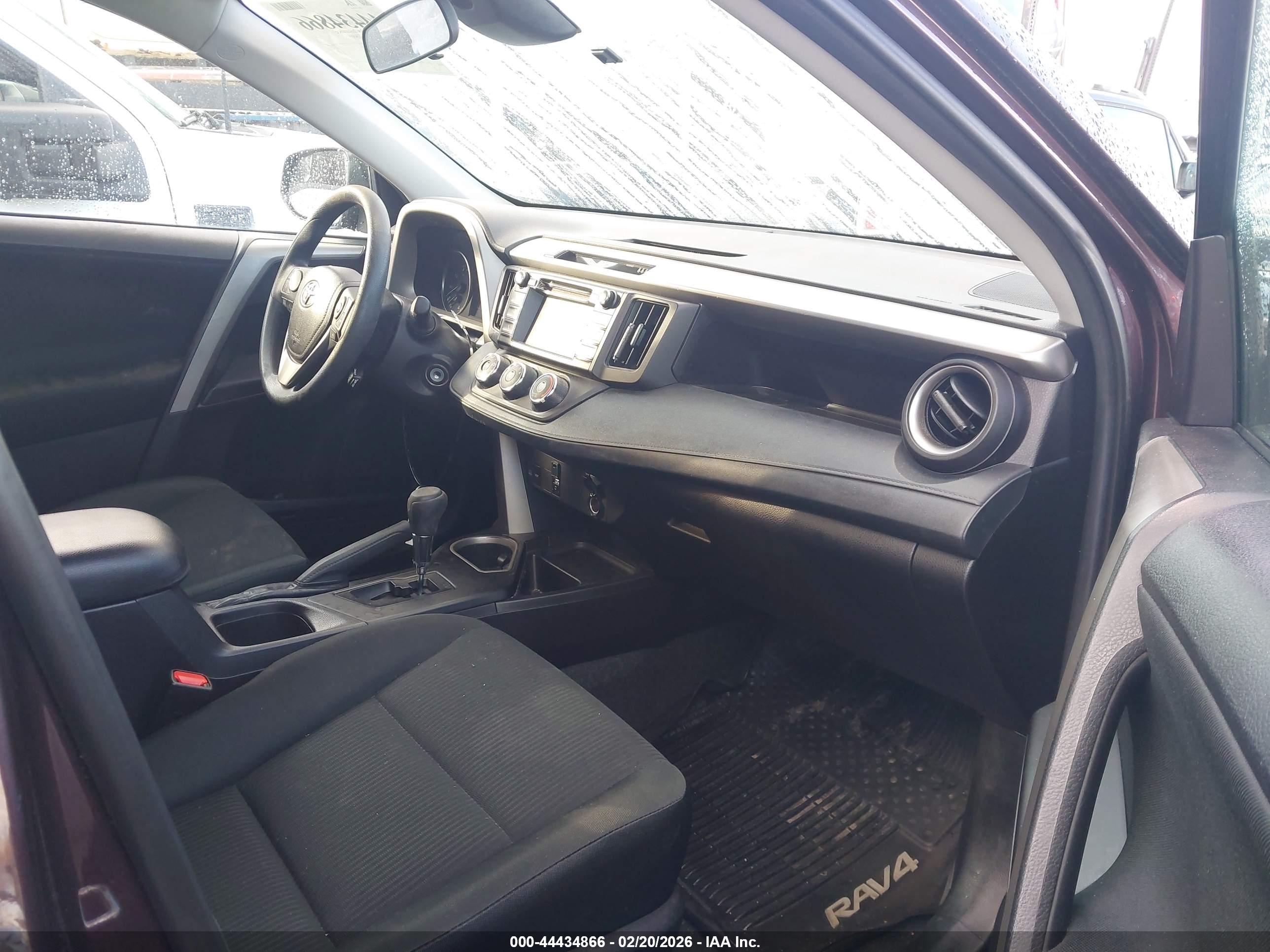 TOYOTA RAV4 image 5