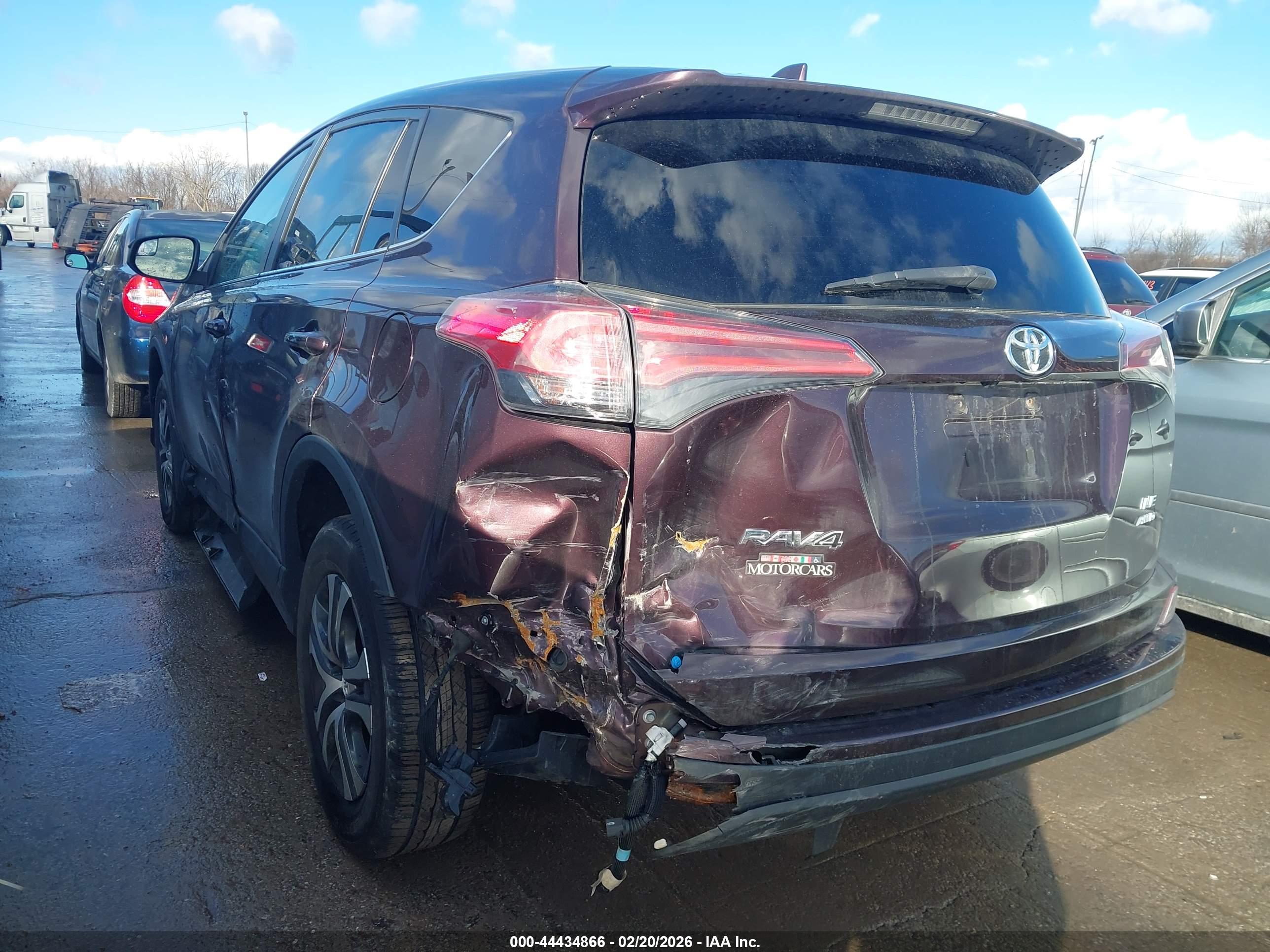 TOYOTA RAV4 image 6