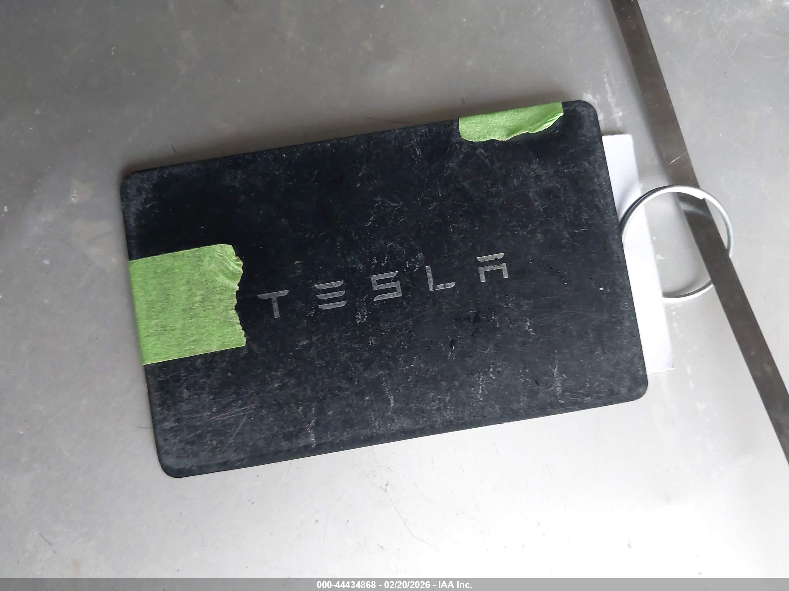 TESLA MODEL image 11