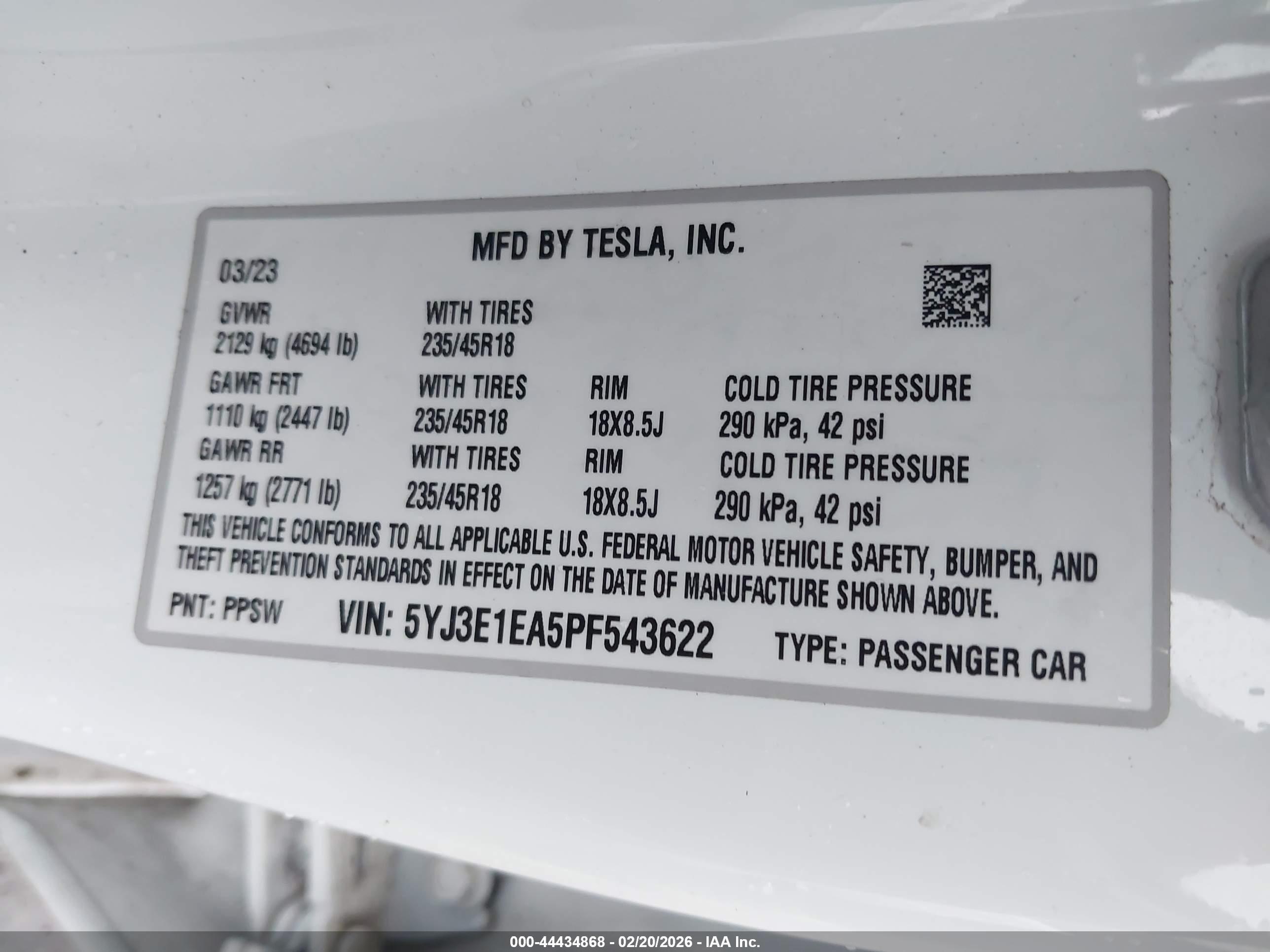 TESLA MODEL image 9