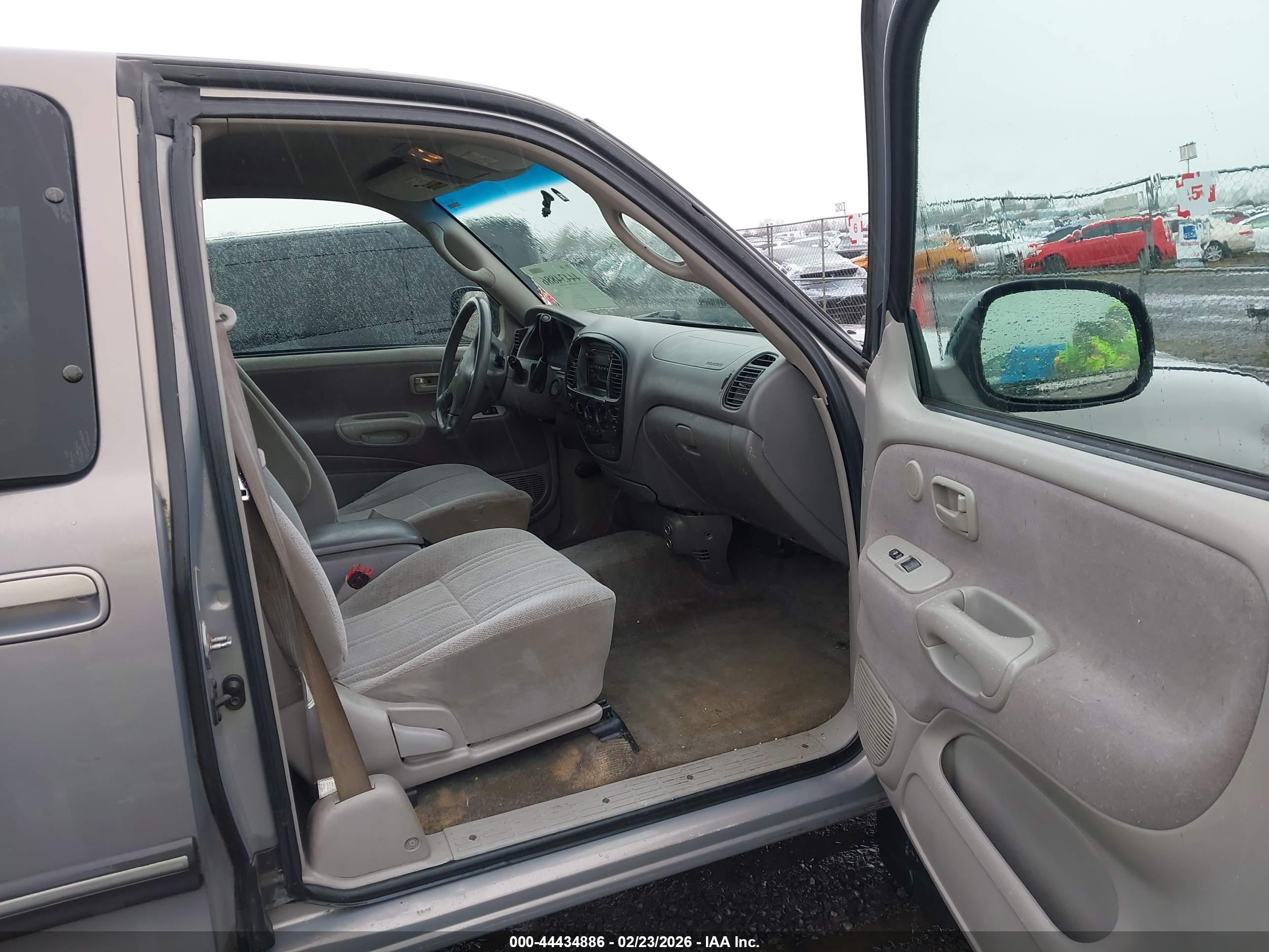 TOYOTA TUNDRA image 5