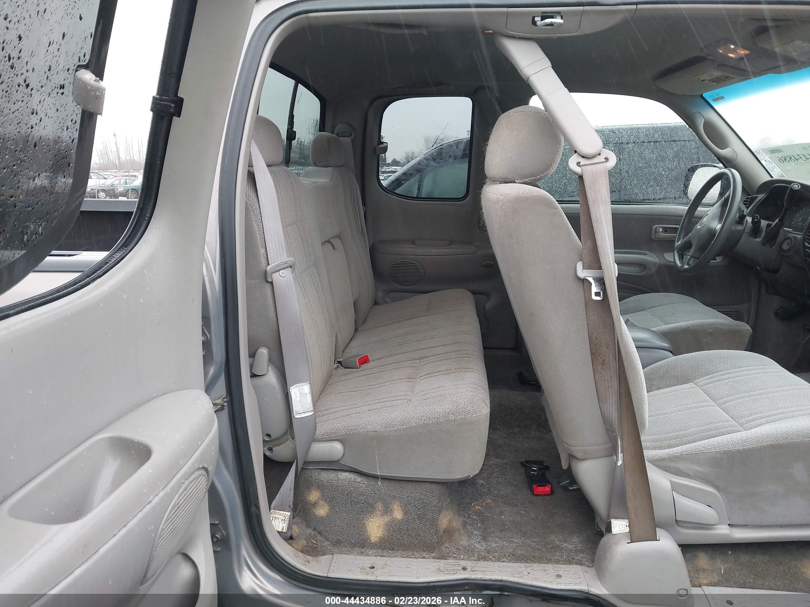 TOYOTA TUNDRA image 8