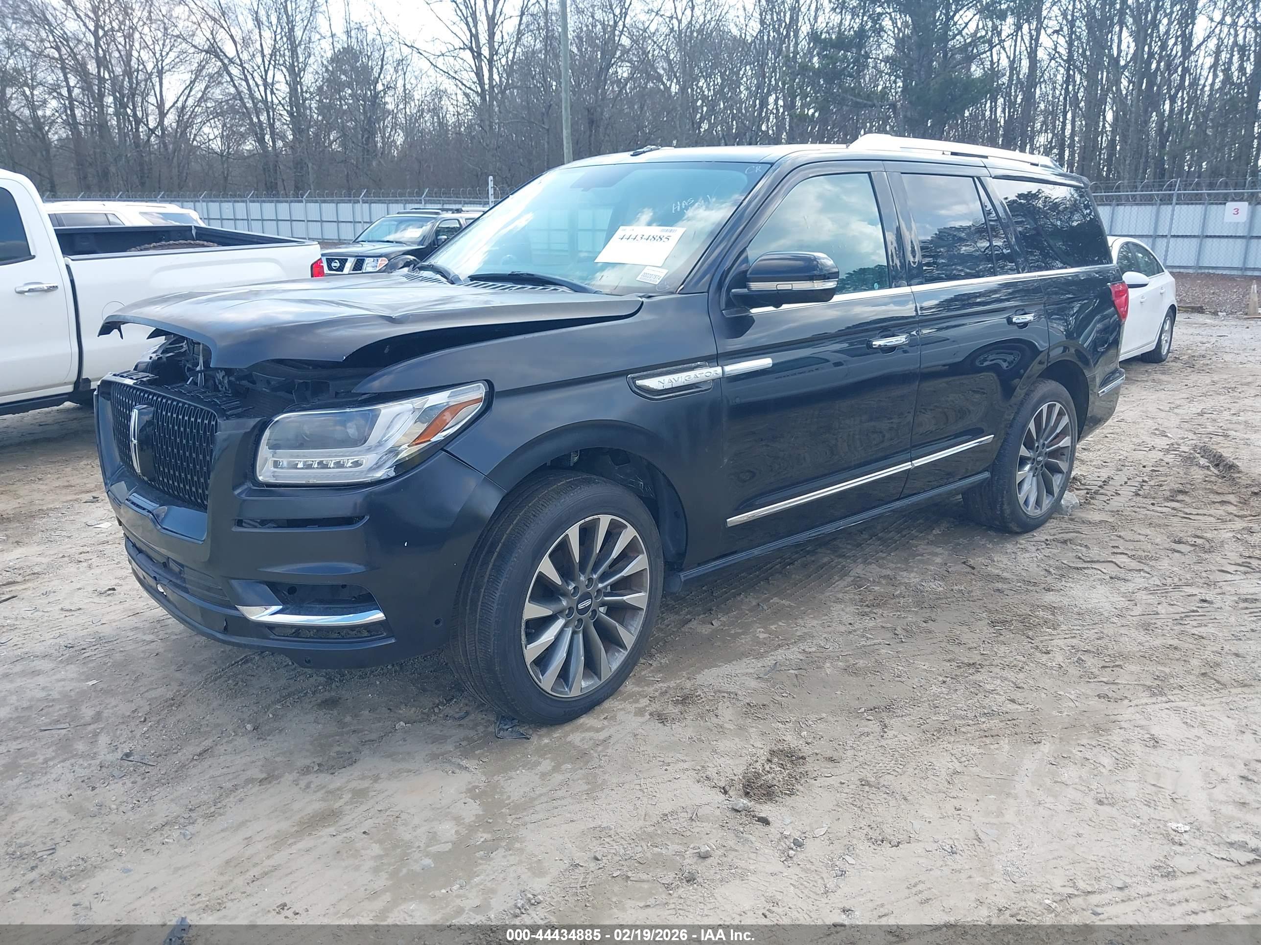 LINCOLN NAVIGATOR image 2