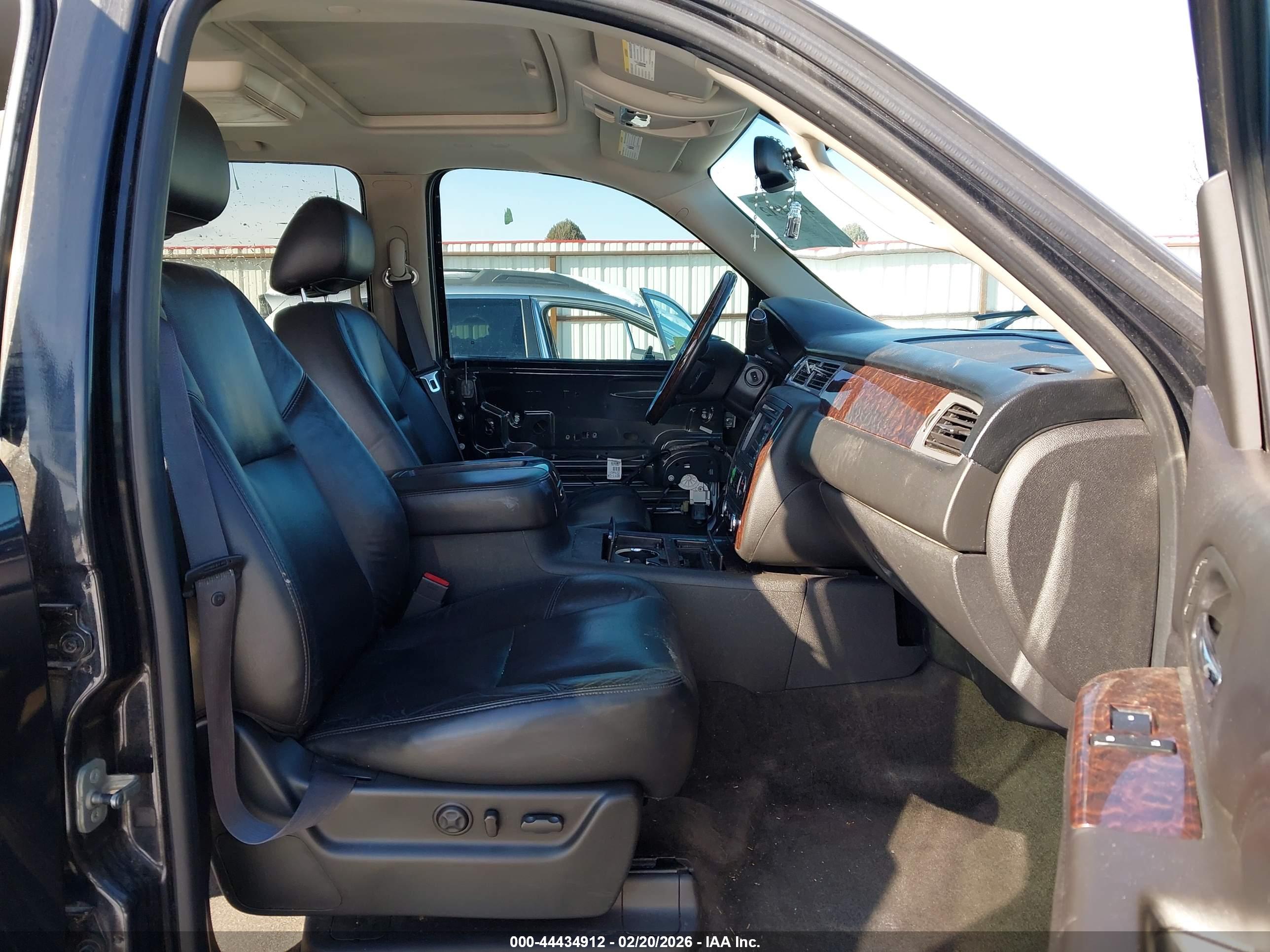 GMC YUKON image 5