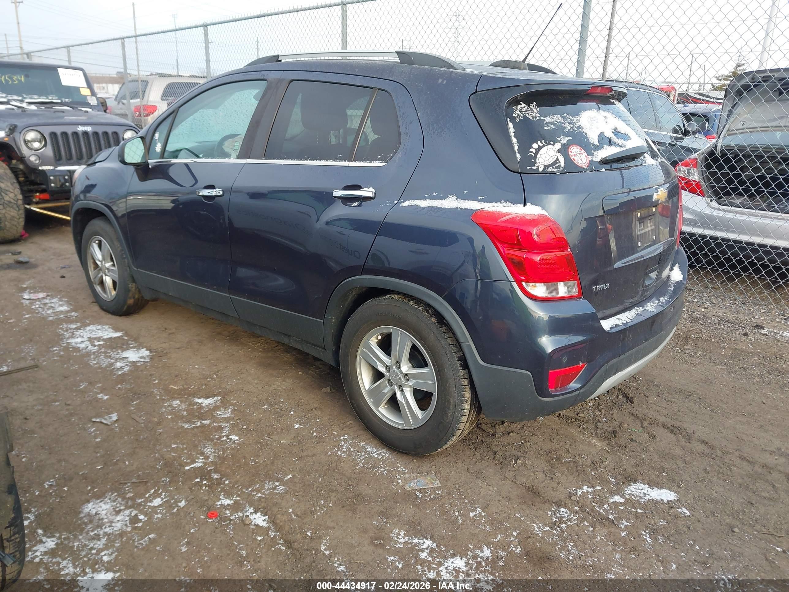 CHEVROLET TRAX image 3