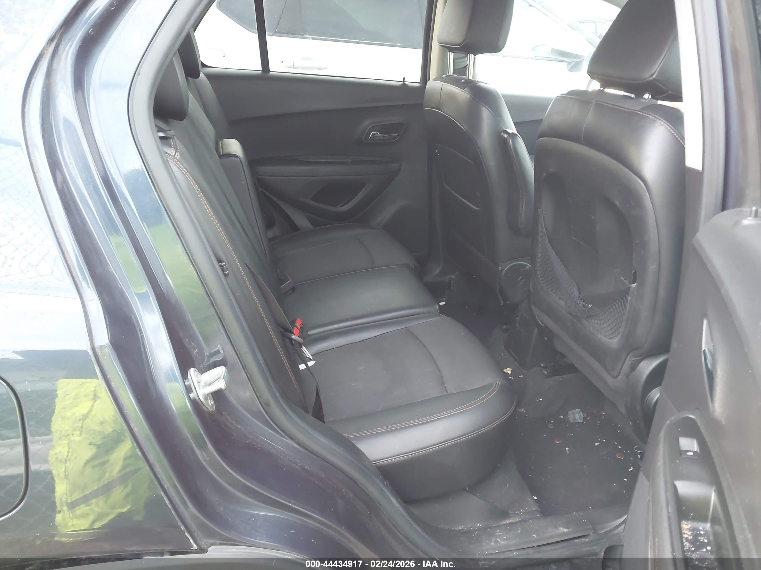CHEVROLET TRAX image 8