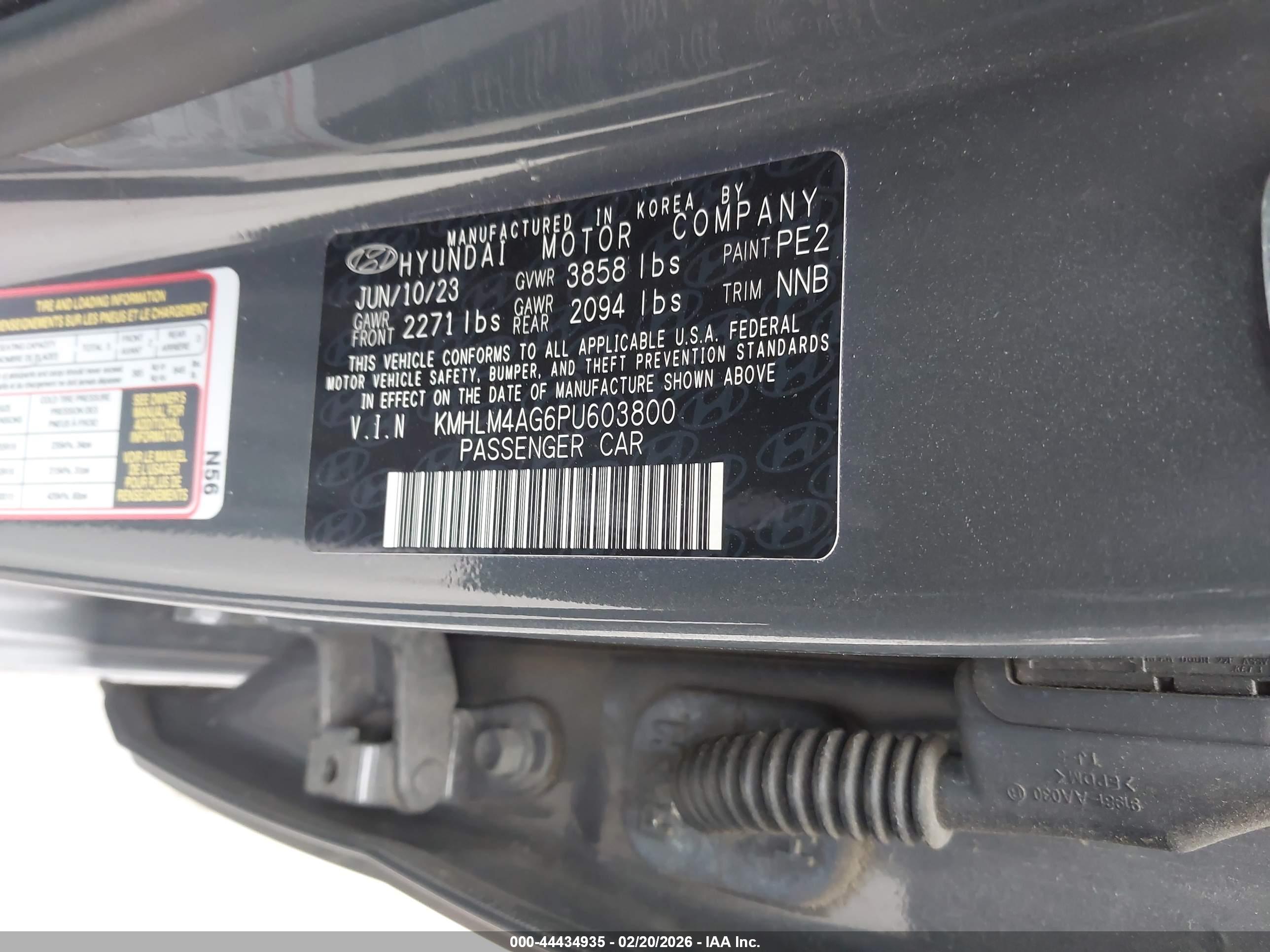HYUNDAI ELANTRA image 9