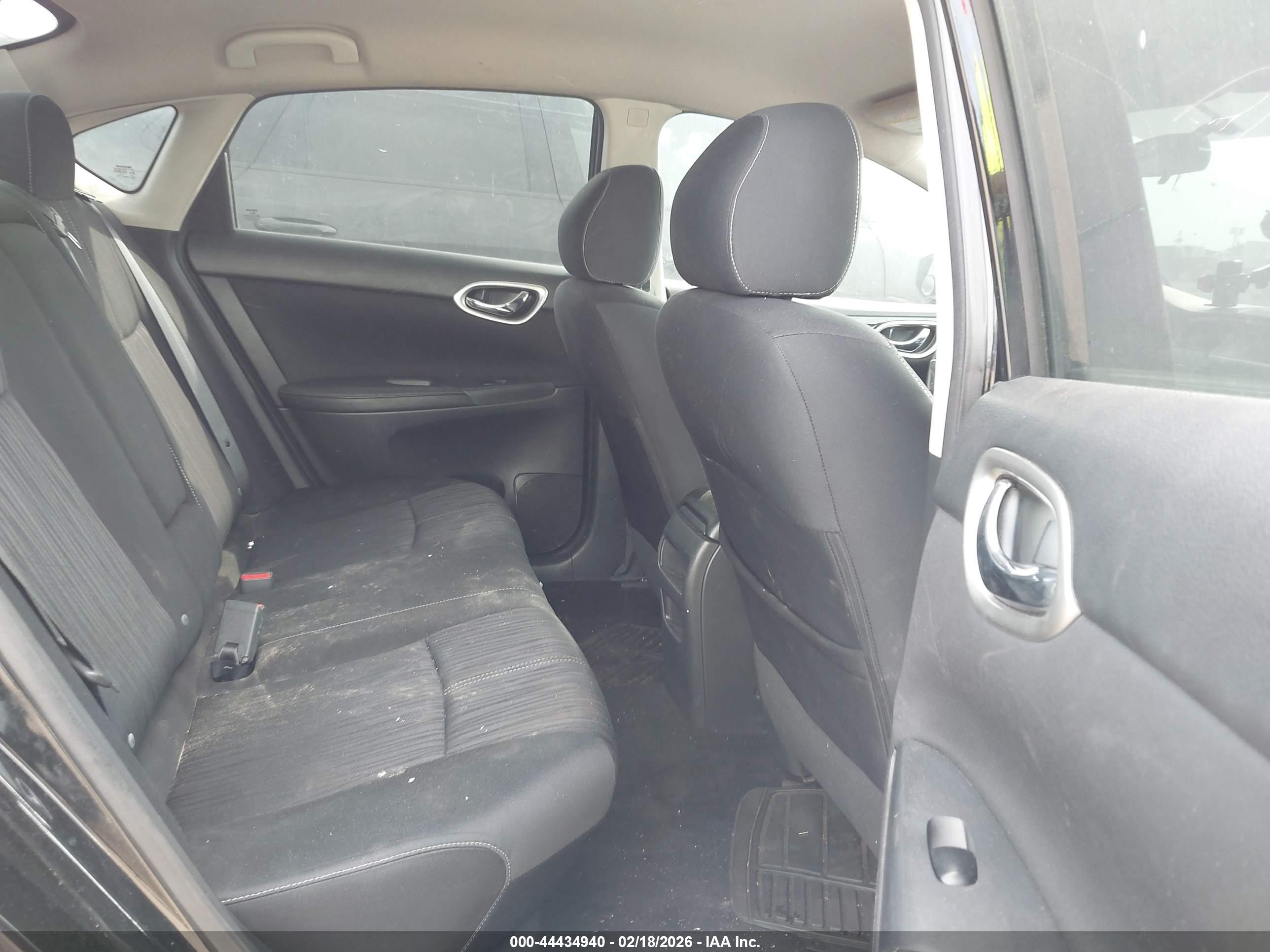 NISSAN SENTRA image 8