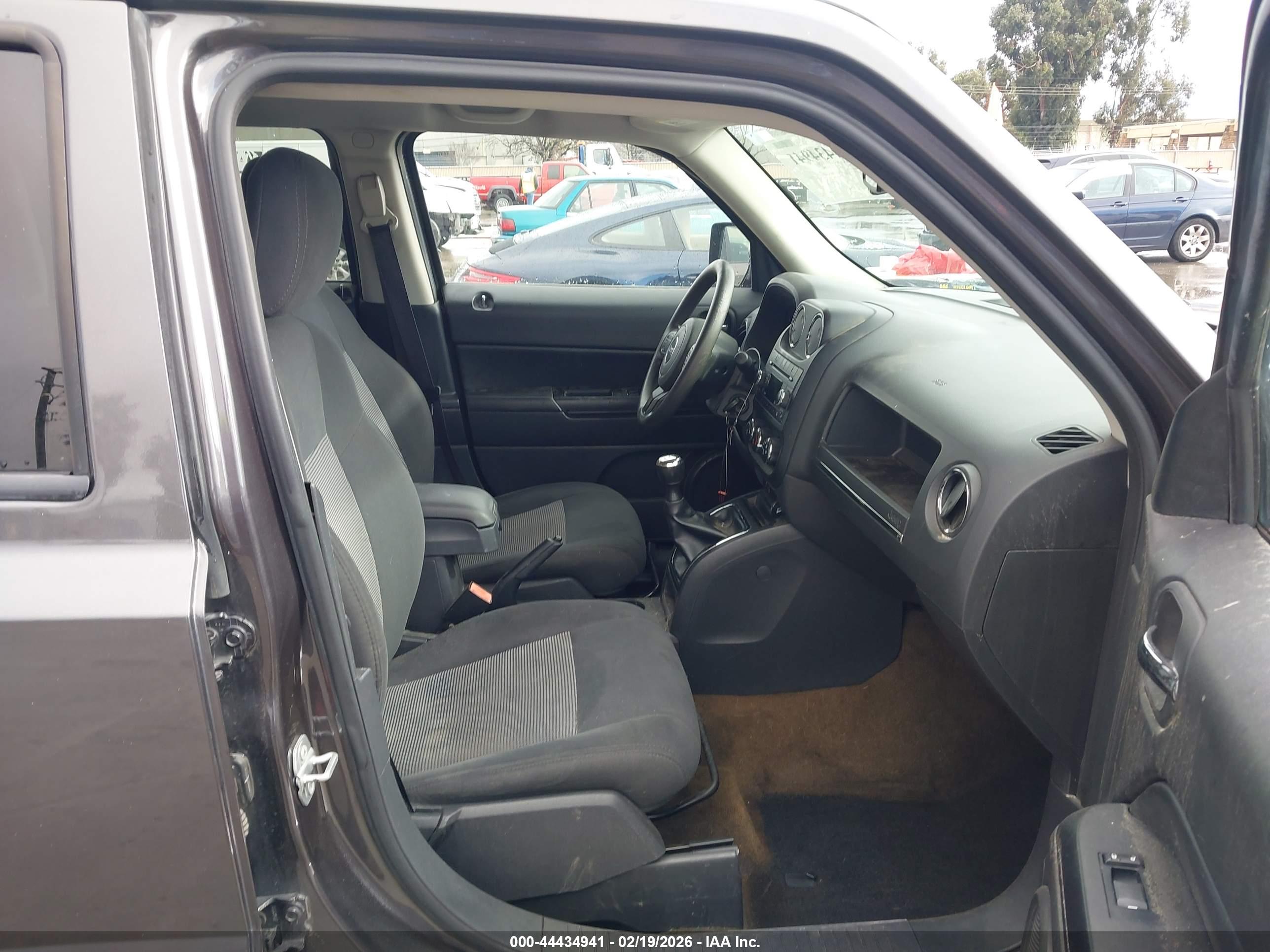 JEEP PATRIOT image 5