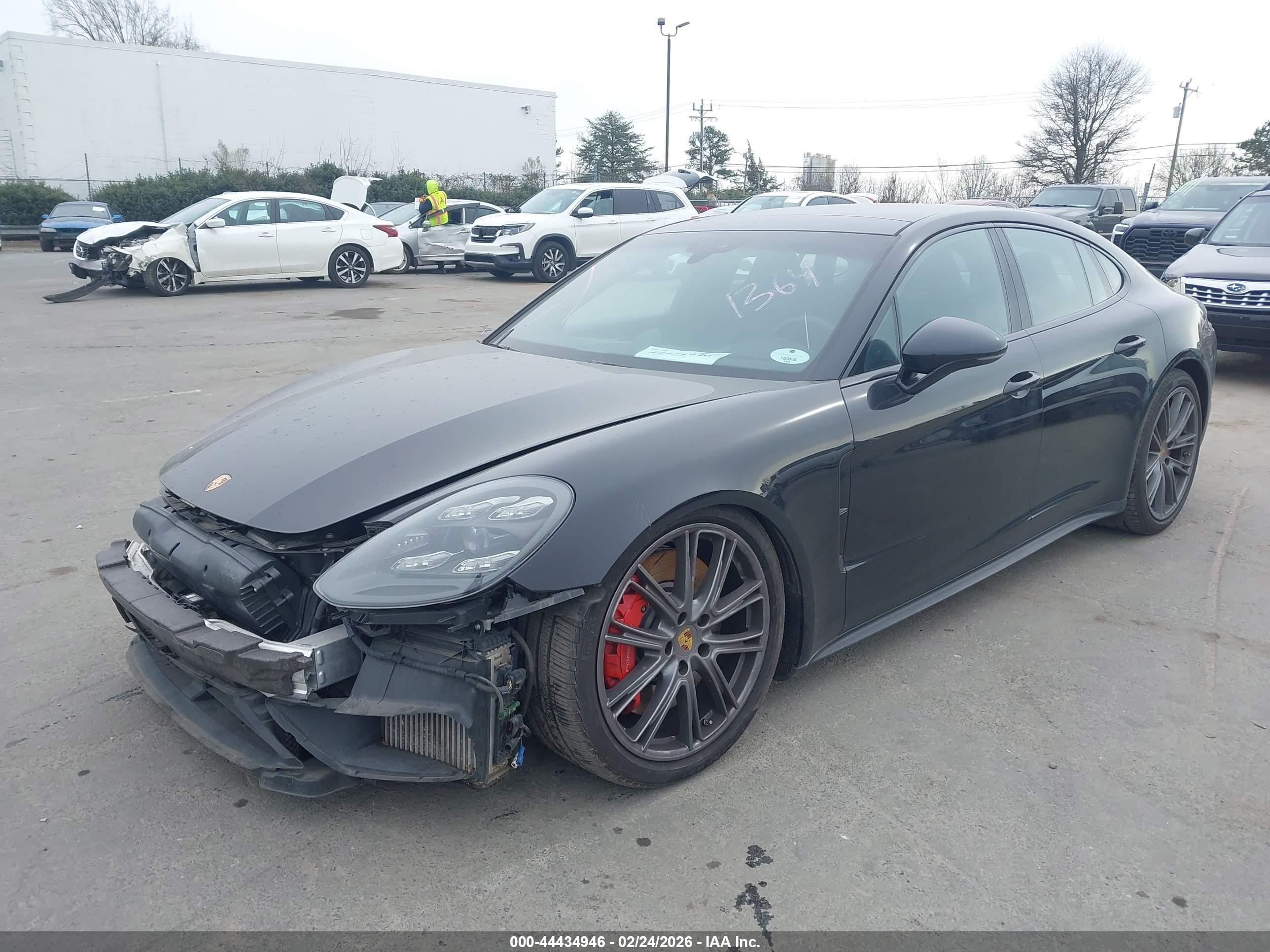 PORSCHE PANAMERA image 2