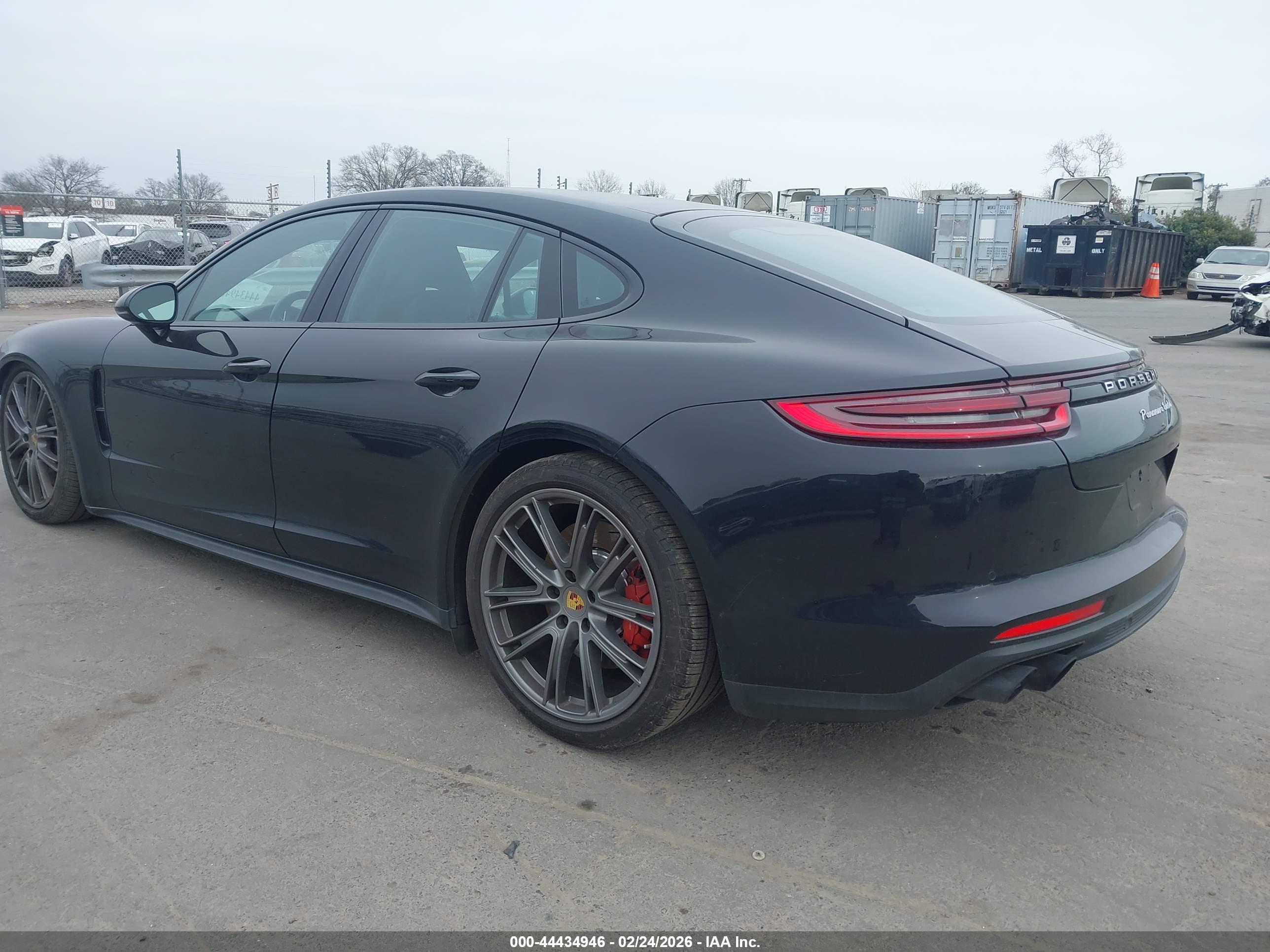 PORSCHE PANAMERA image 3
