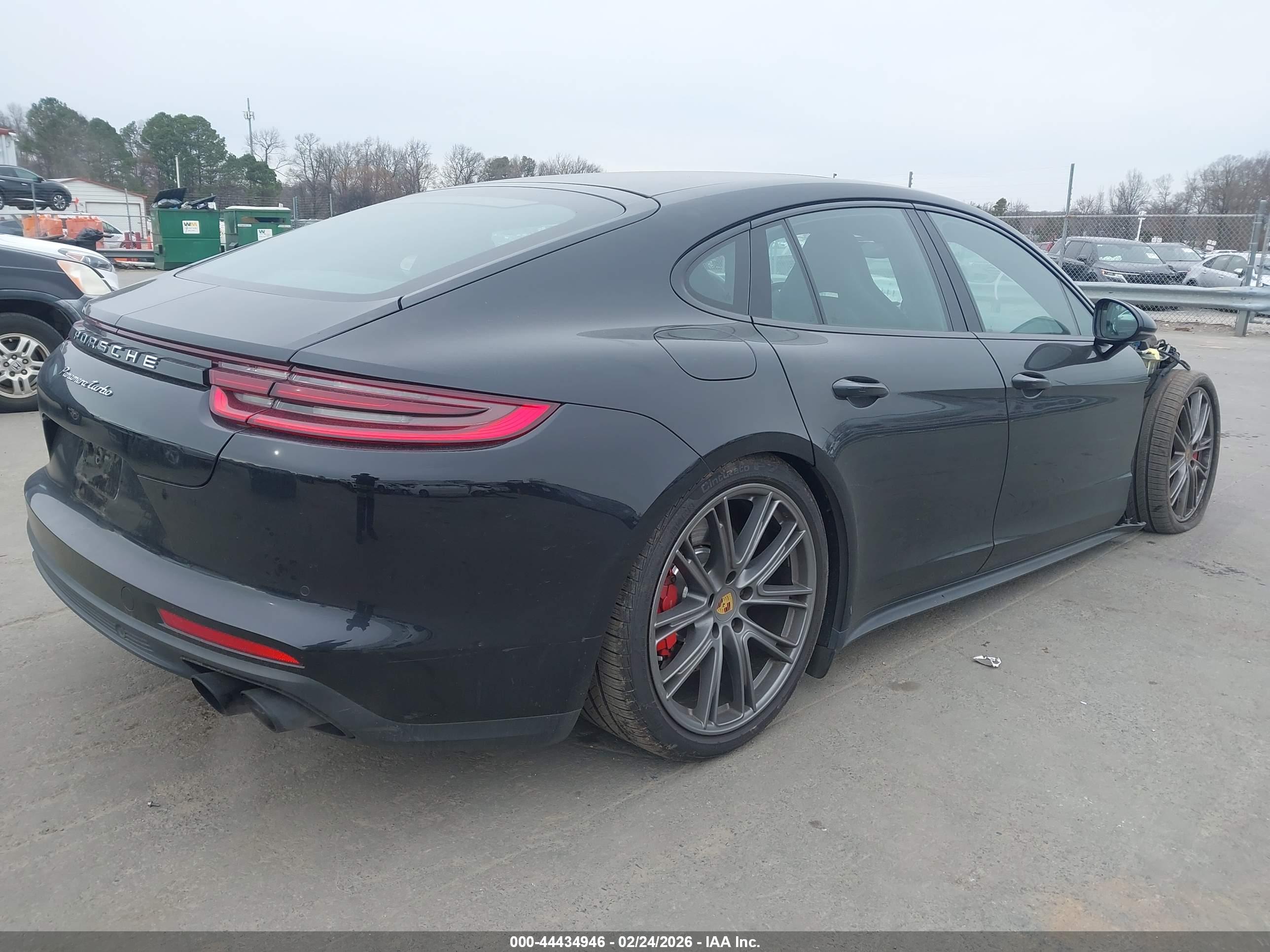 PORSCHE PANAMERA image 4