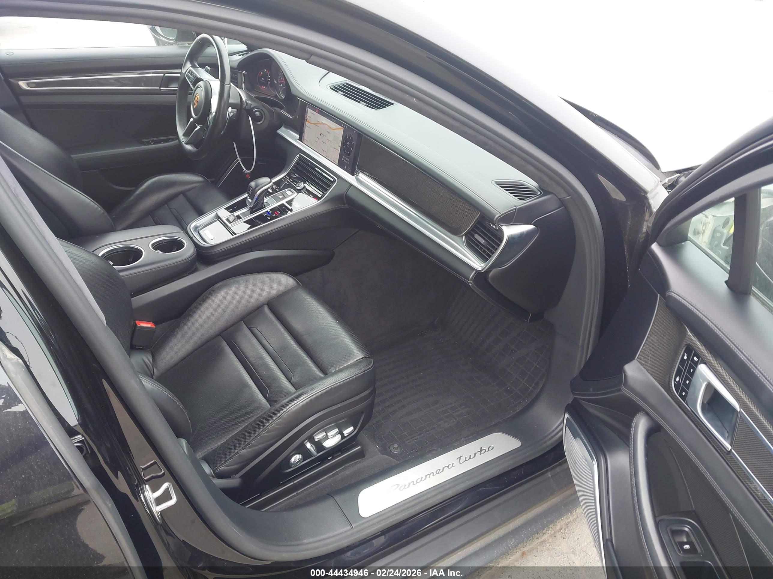 PORSCHE PANAMERA image 5
