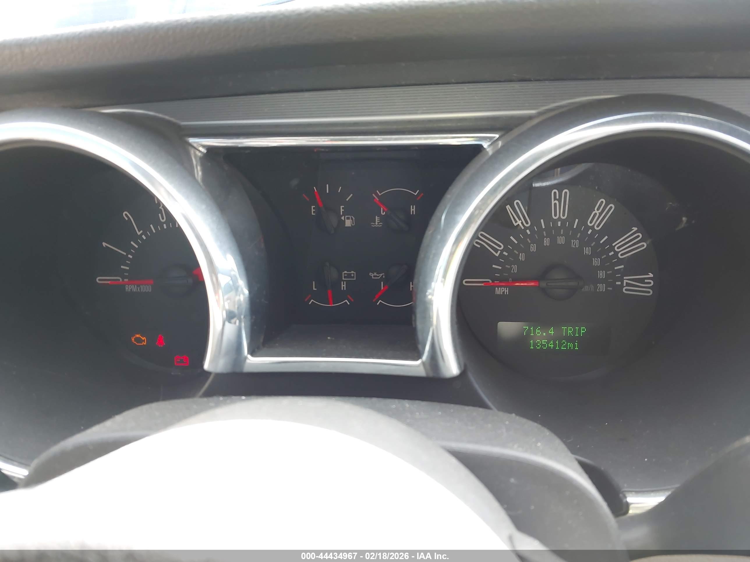 FORD MUSTANG image 7