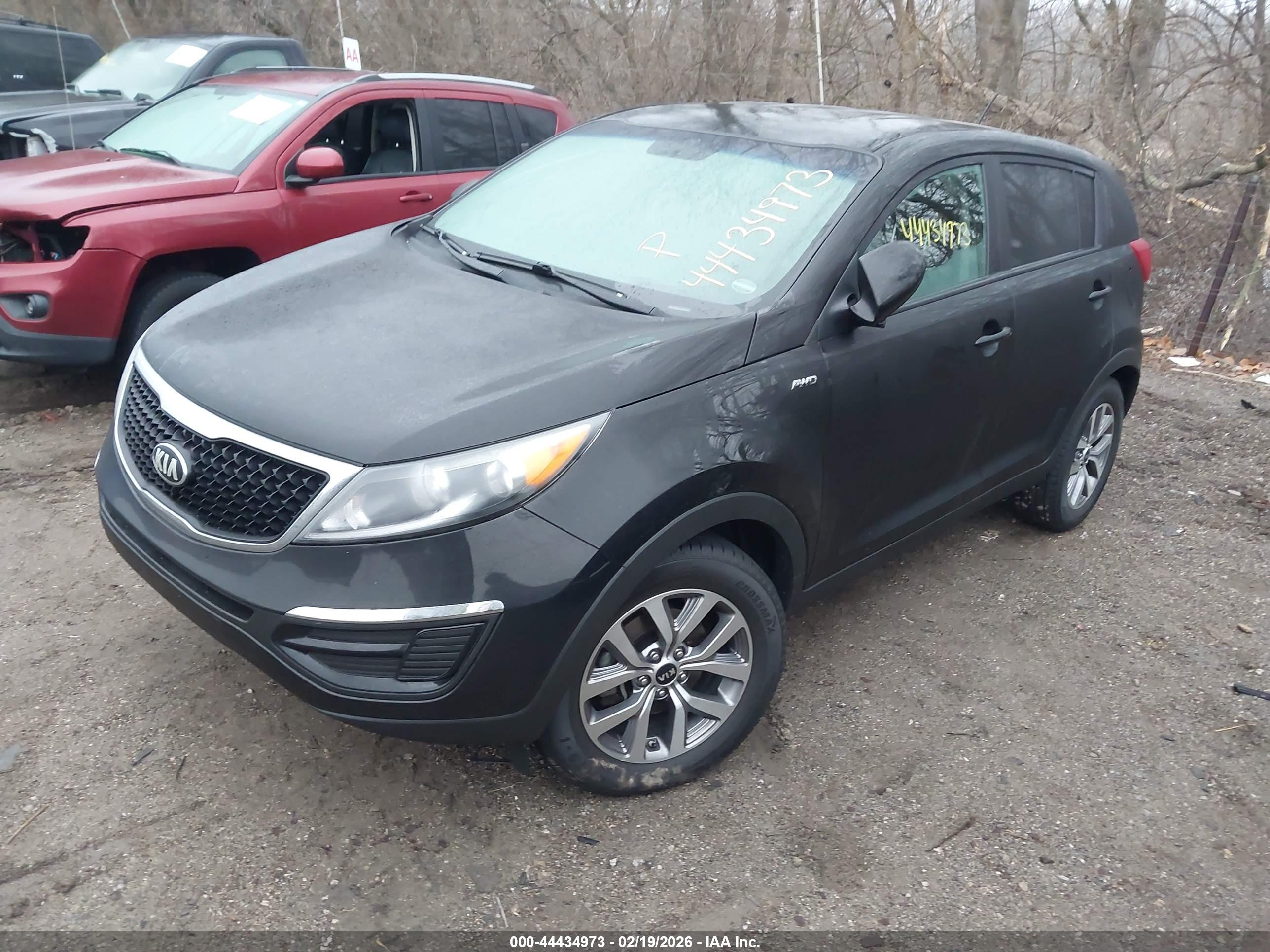 KIA SPORTAGE image 2