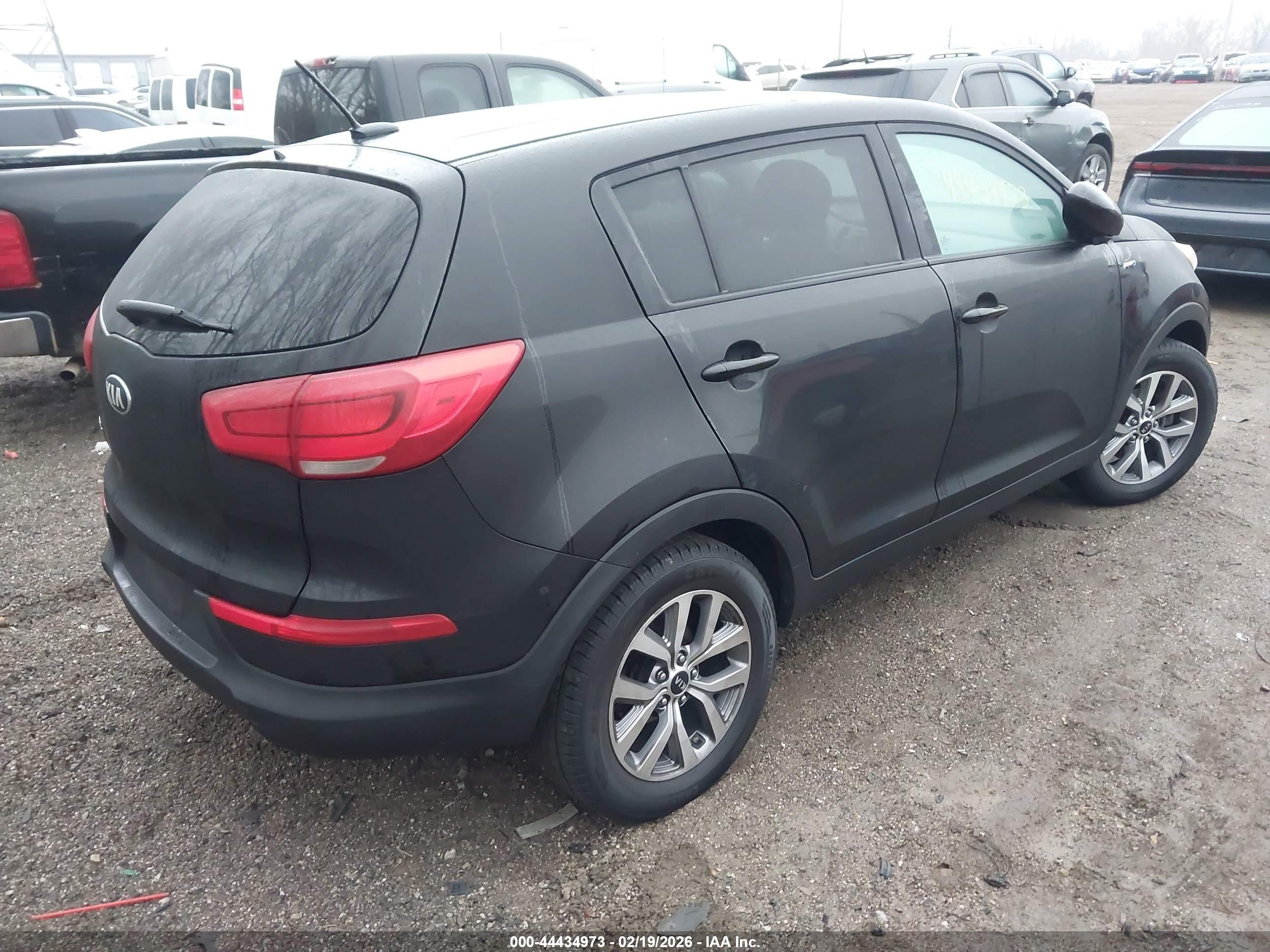 KIA SPORTAGE image 4