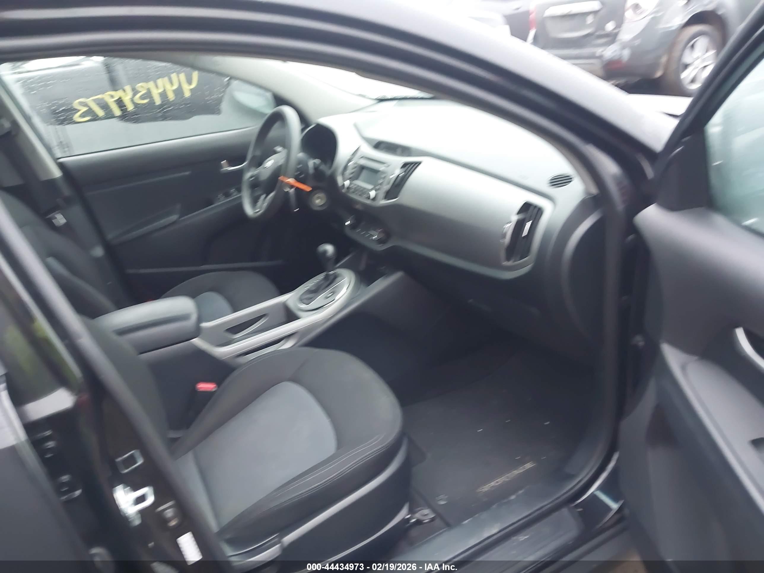 KIA SPORTAGE image 5