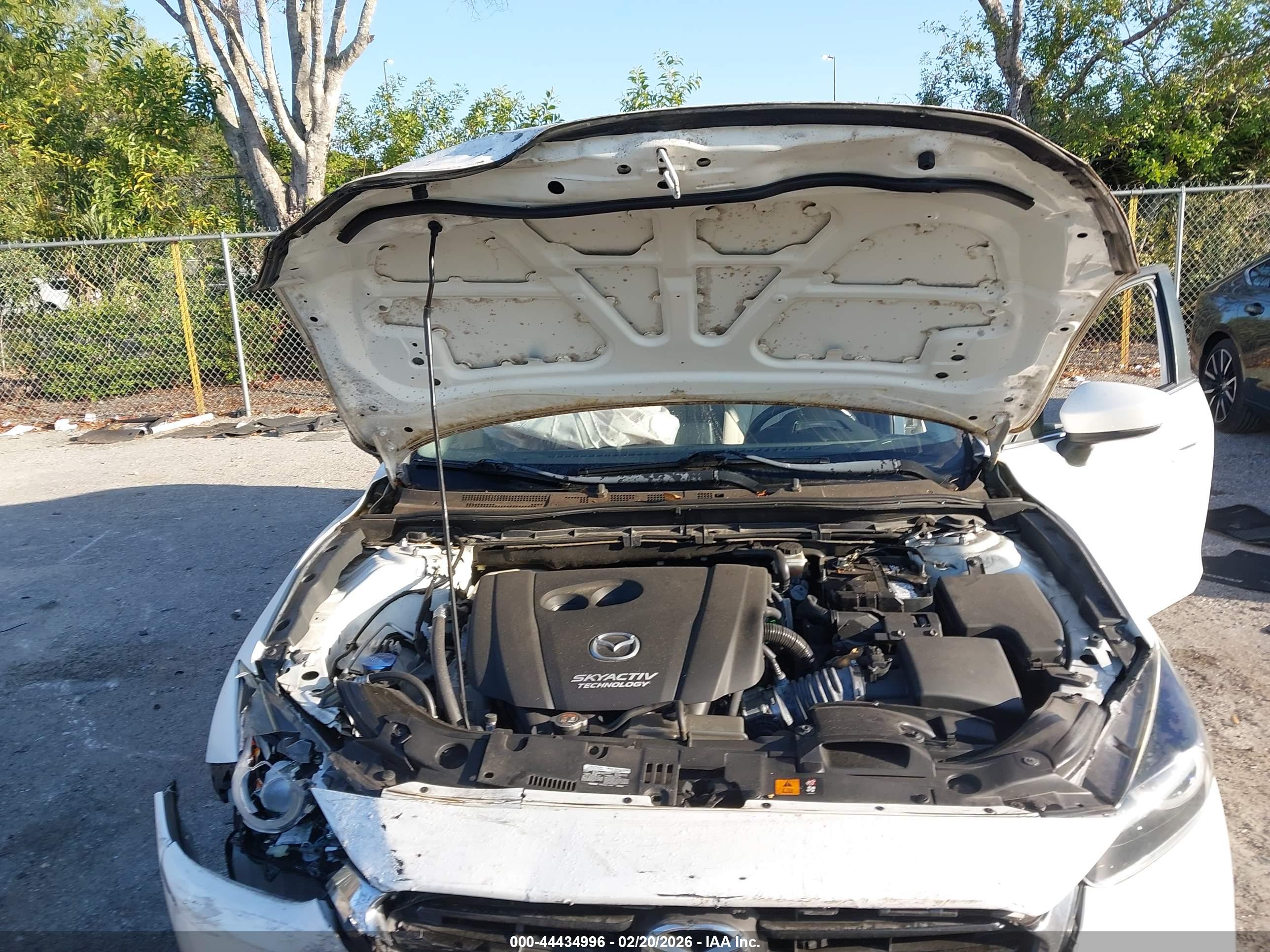 MAZDA MAZDA3 image 10