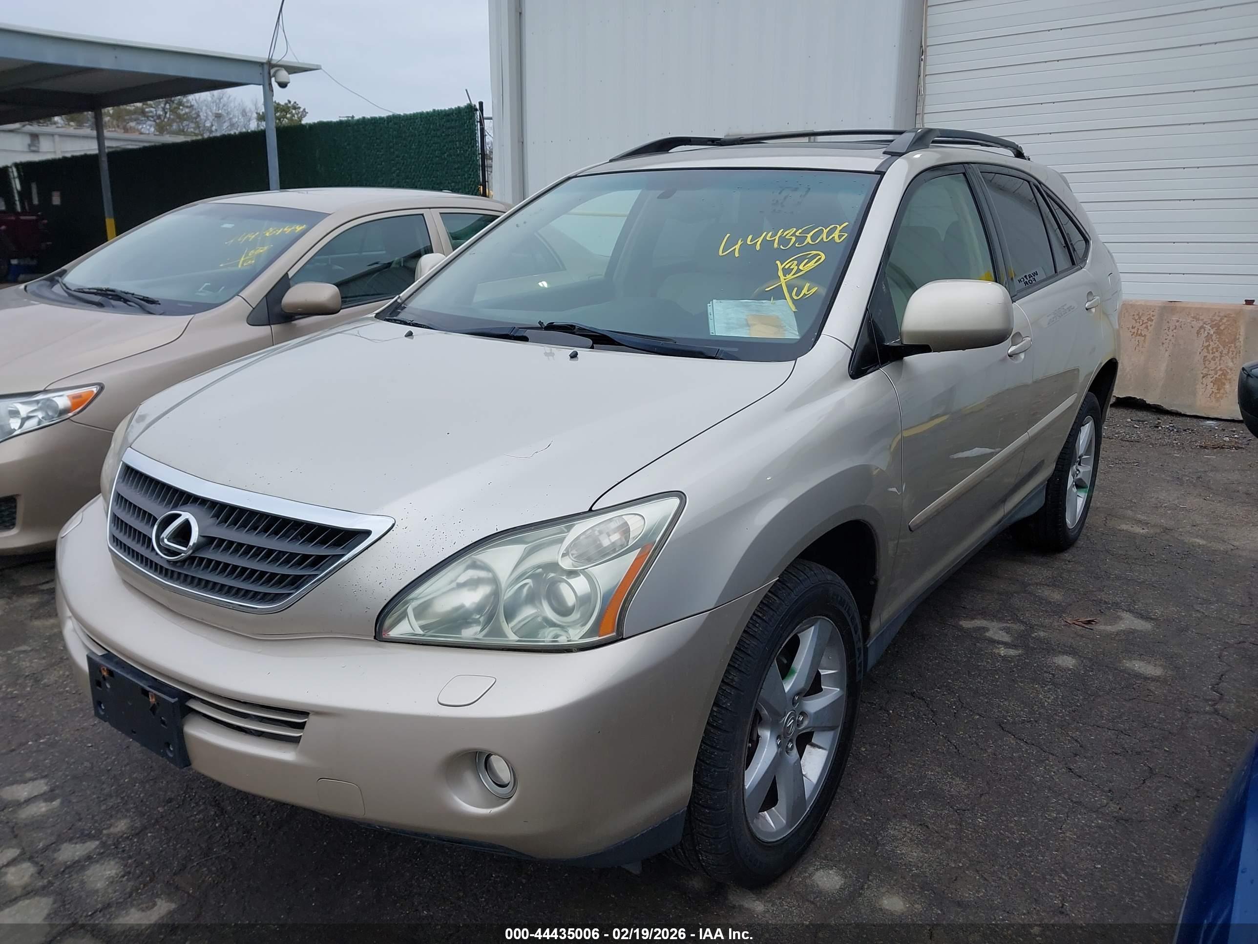 LEXUS RX image 2