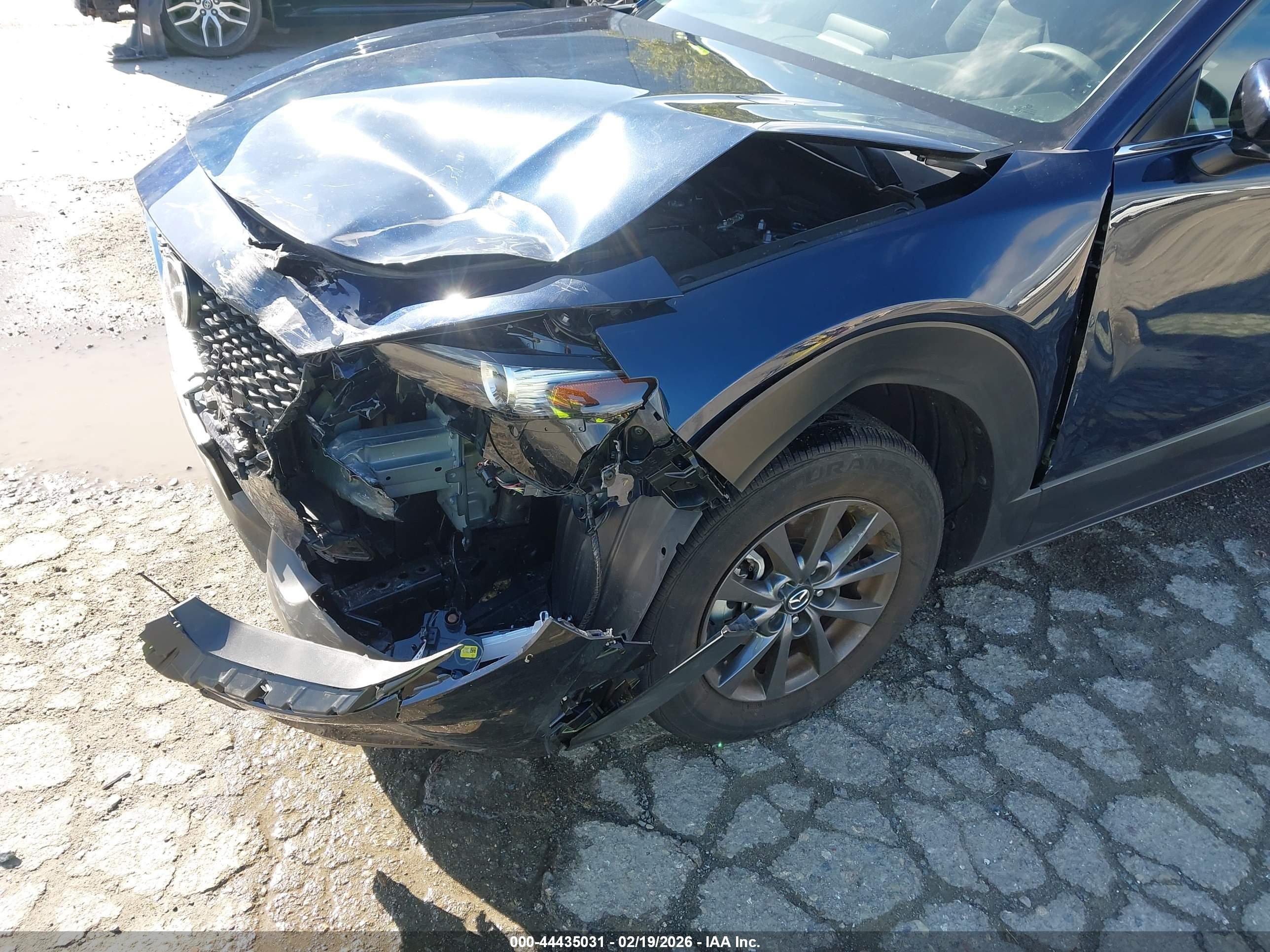 MAZDA CX-30 image 6