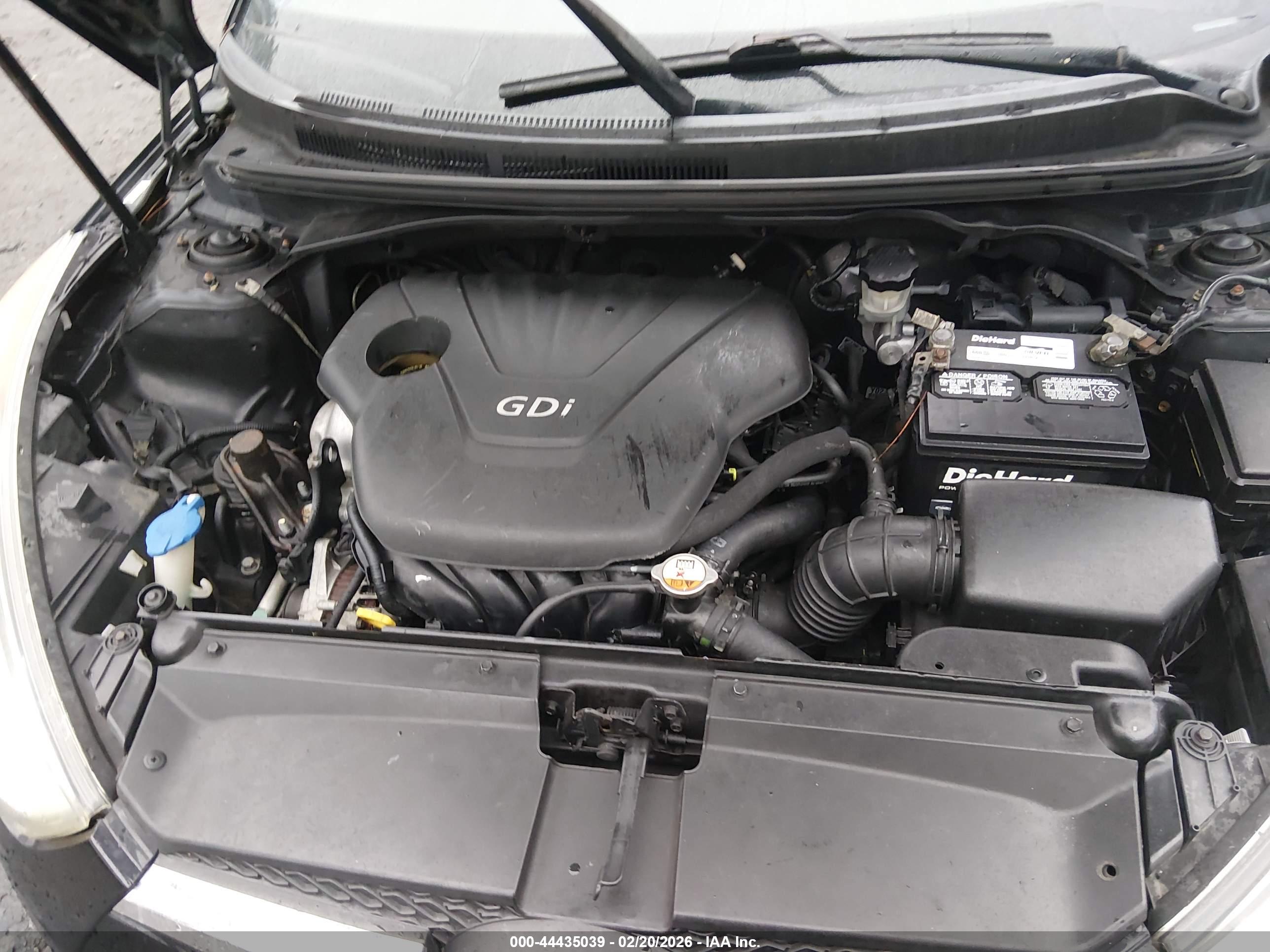 HYUNDAI VELOSTER image 10