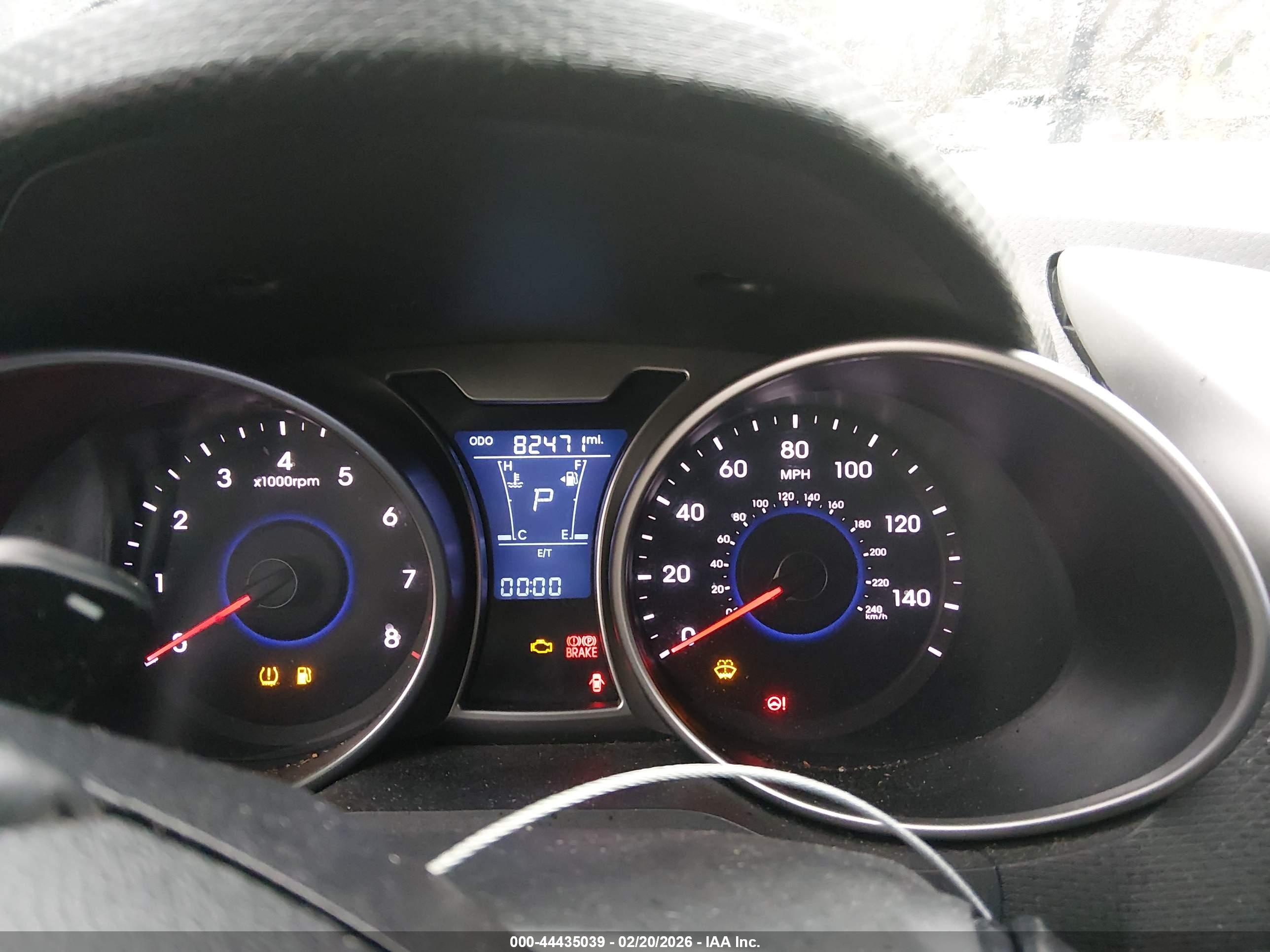 HYUNDAI VELOSTER image 7