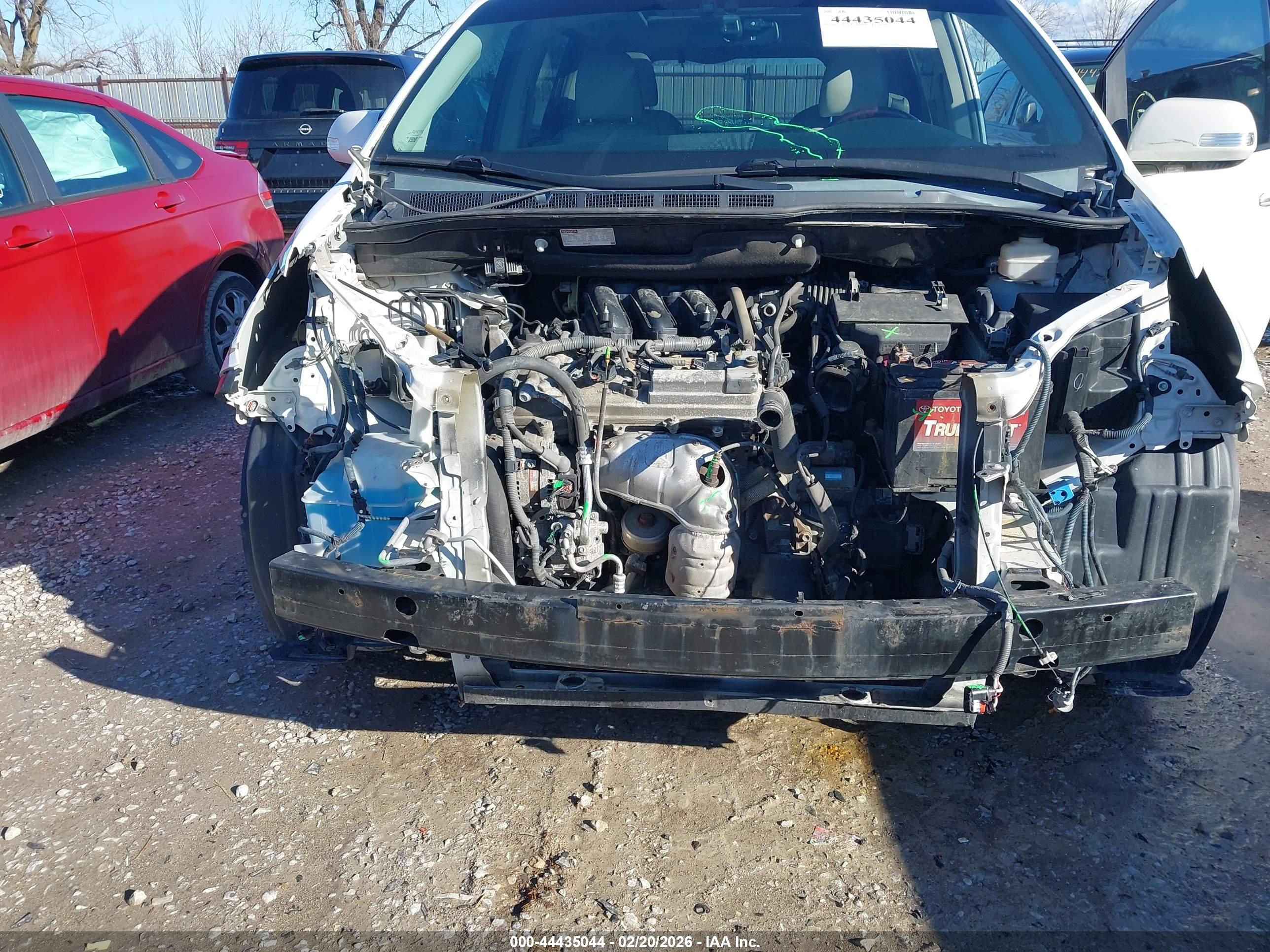 TOYOTA SIENNA image 6